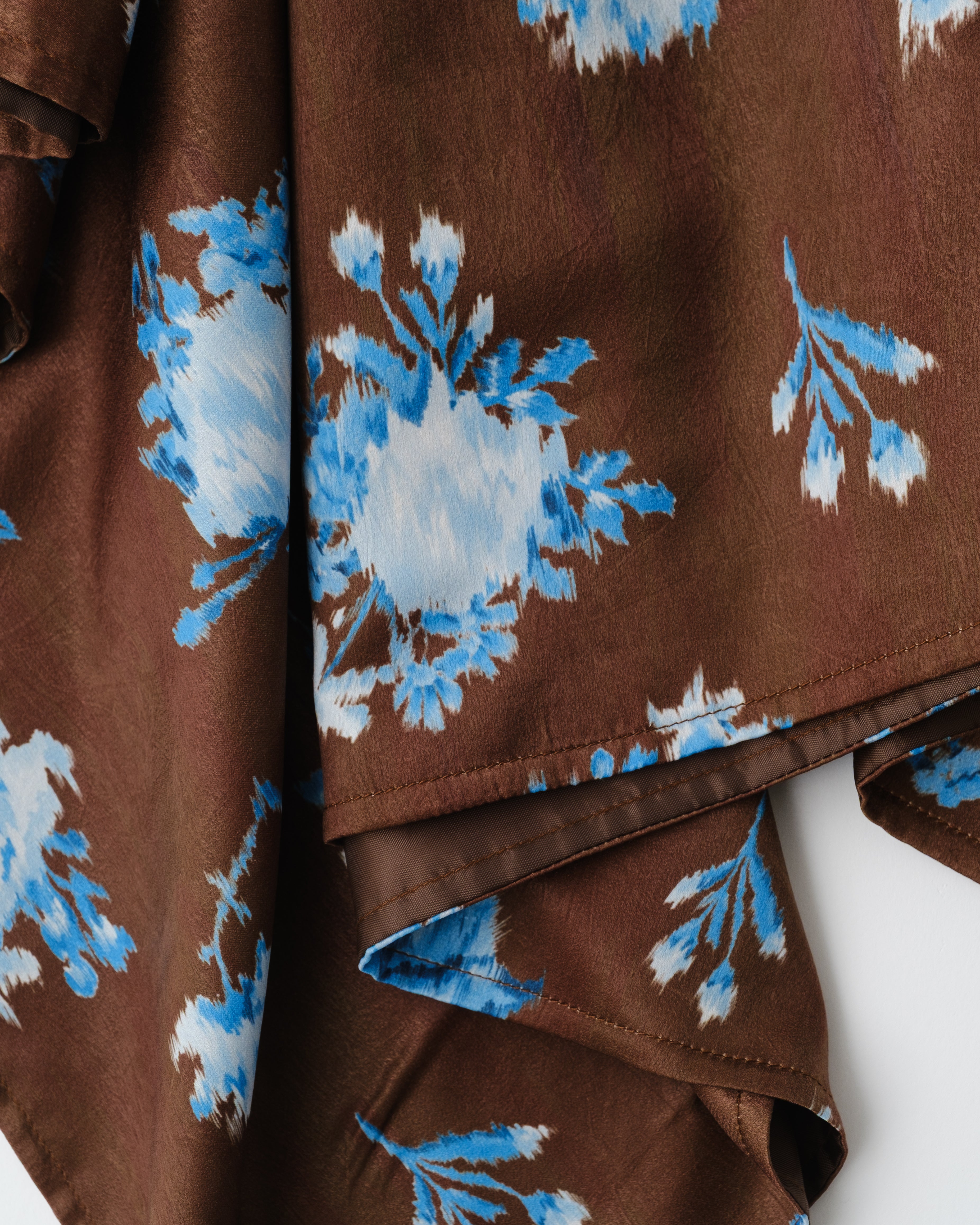 Airy handkerchief skirt