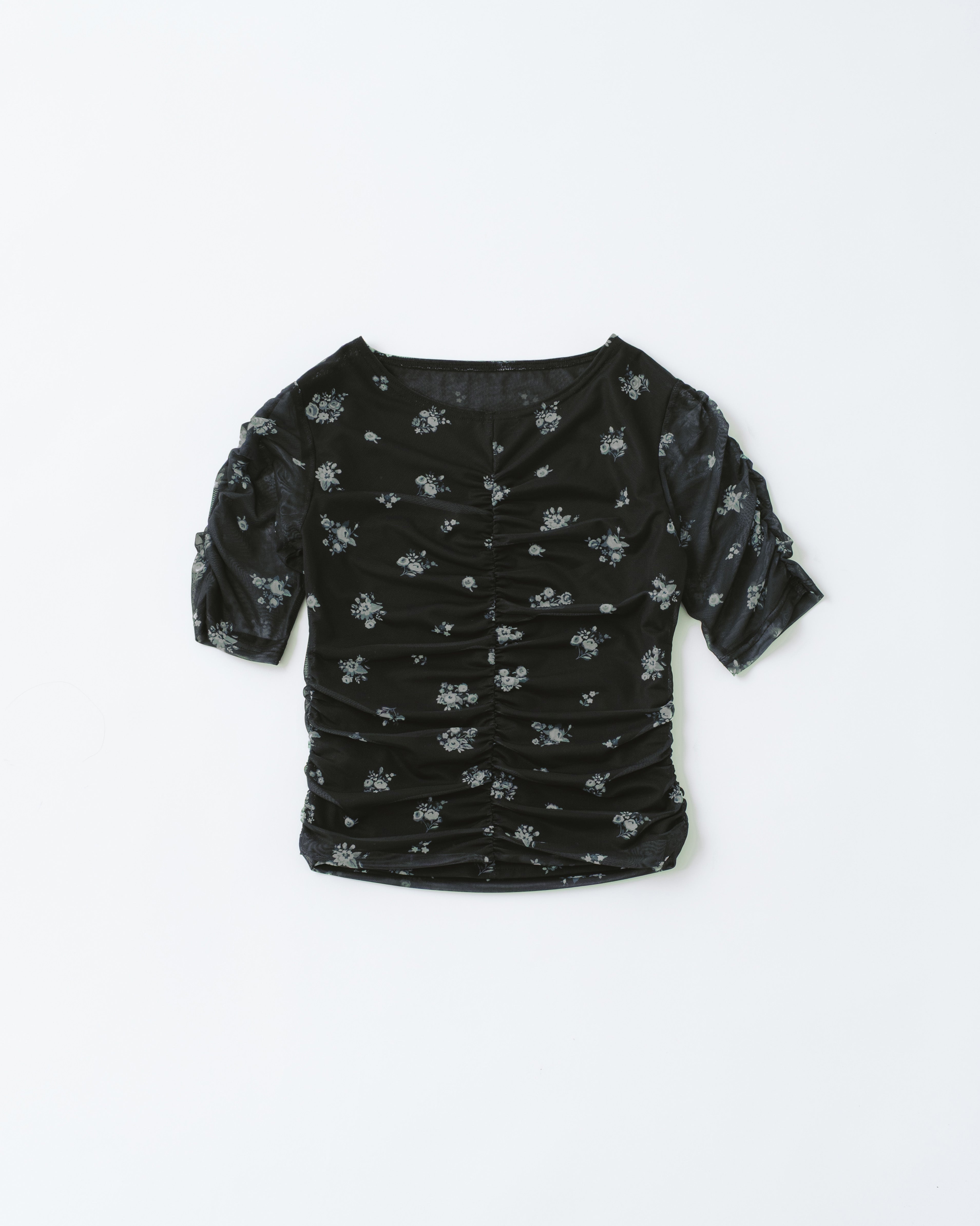 Monochrome flower gather top