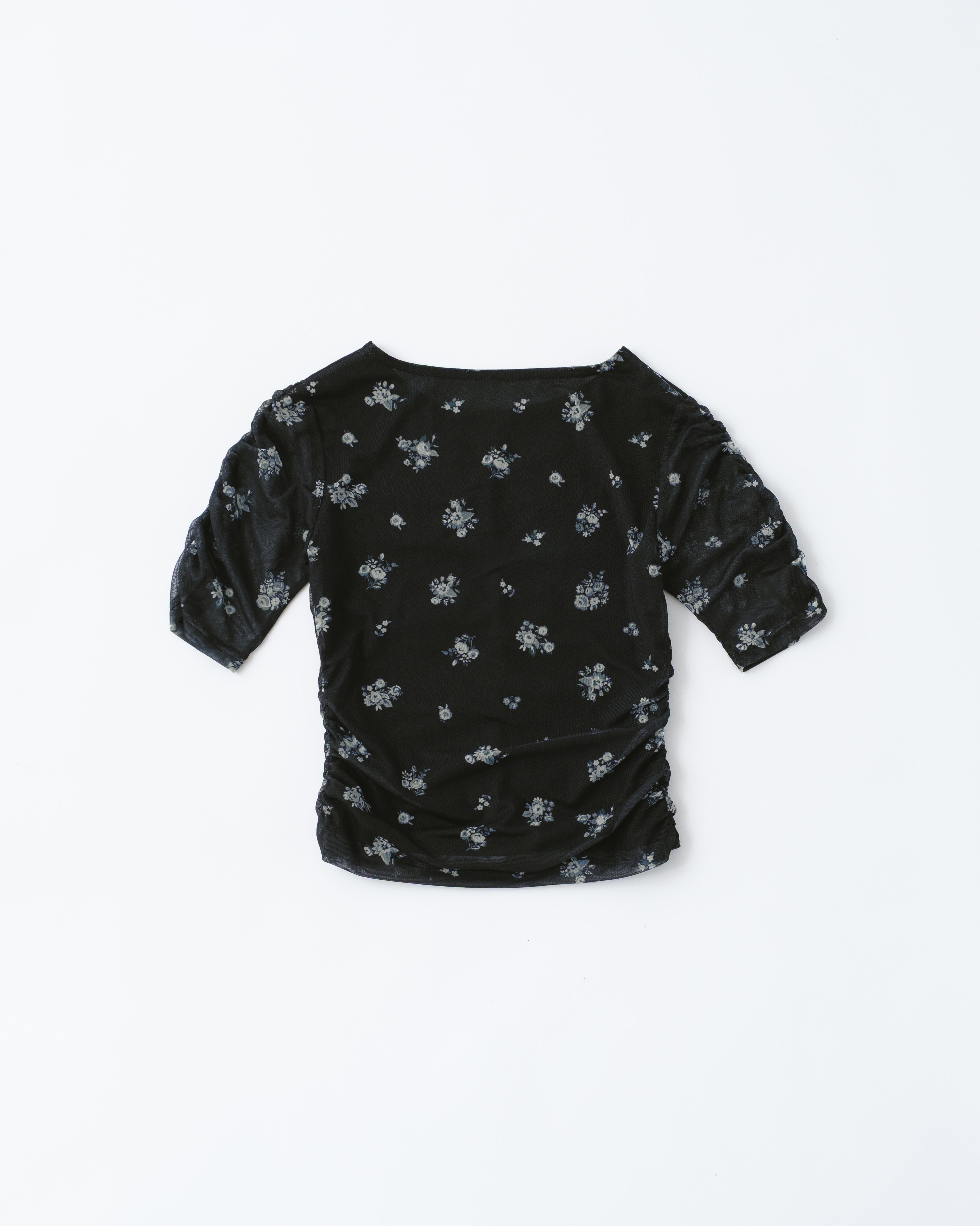 Monochrome flower gather top