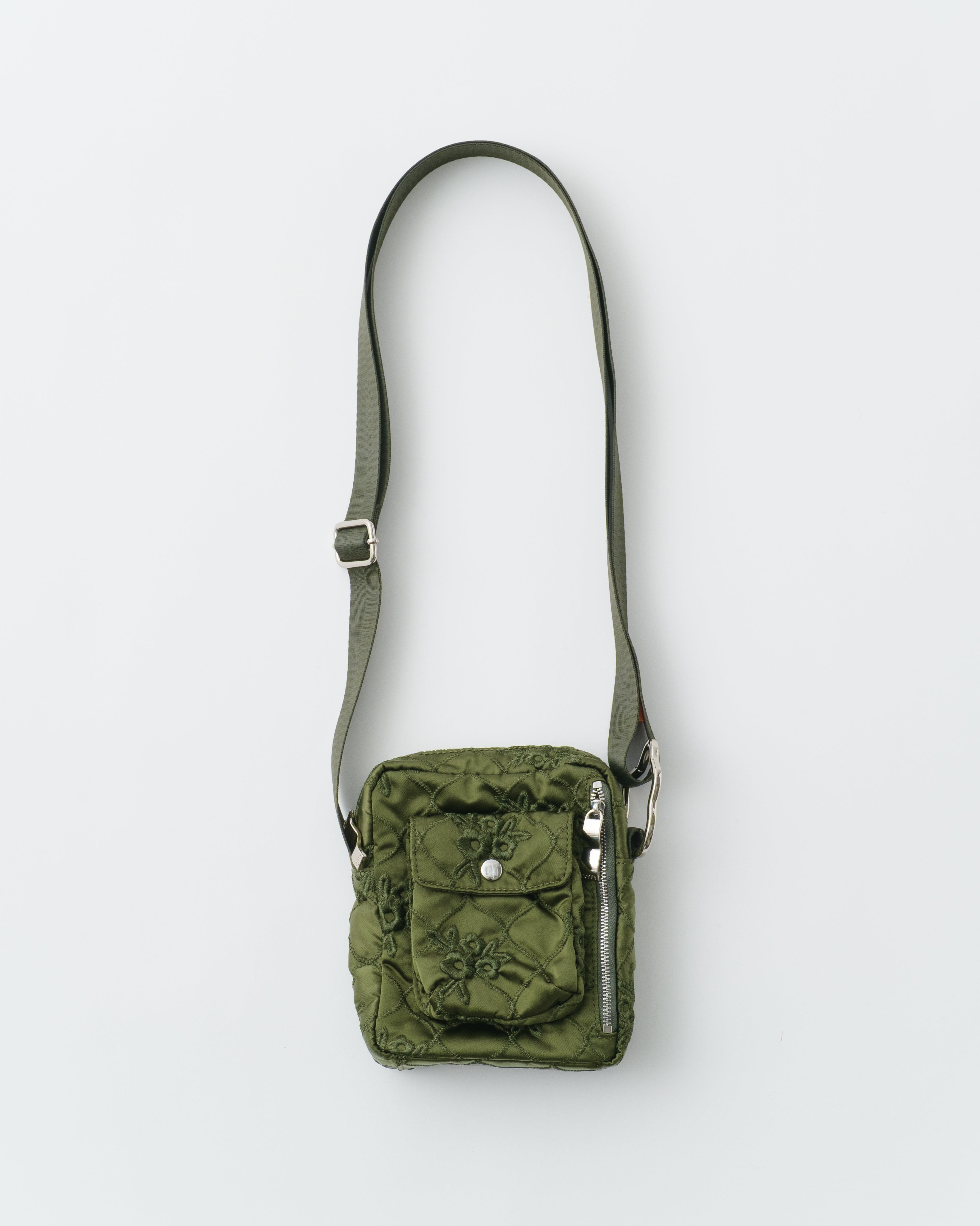 Flower quilted pochette