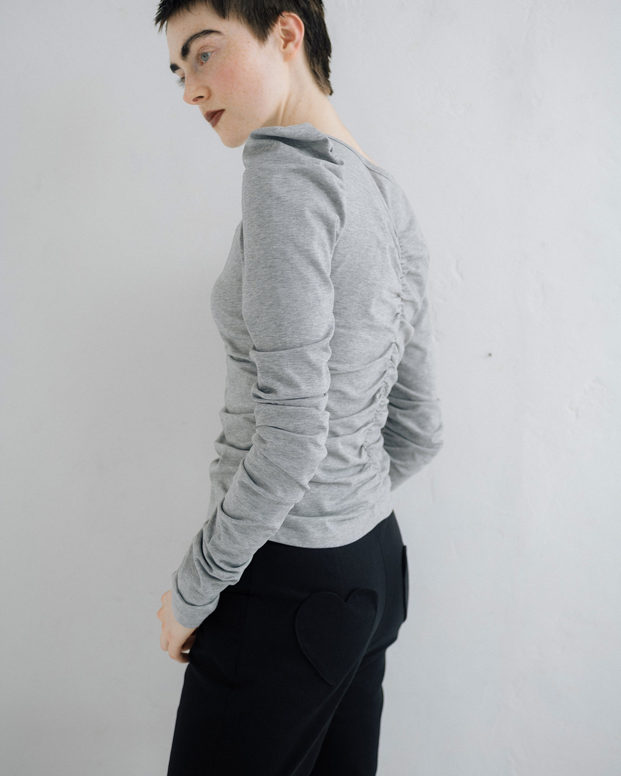 Peak shirring long sleeve top