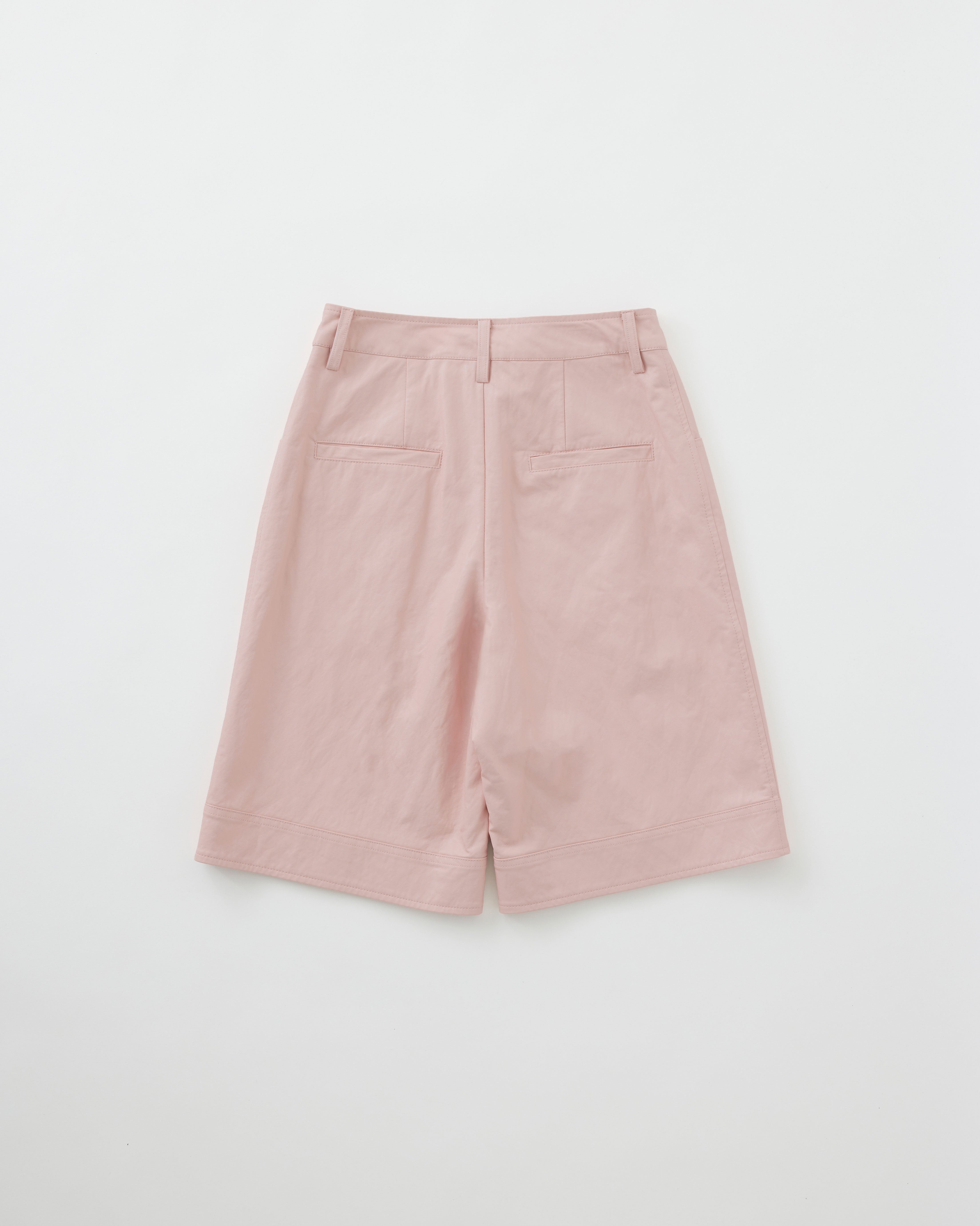 Leather-like half pants
