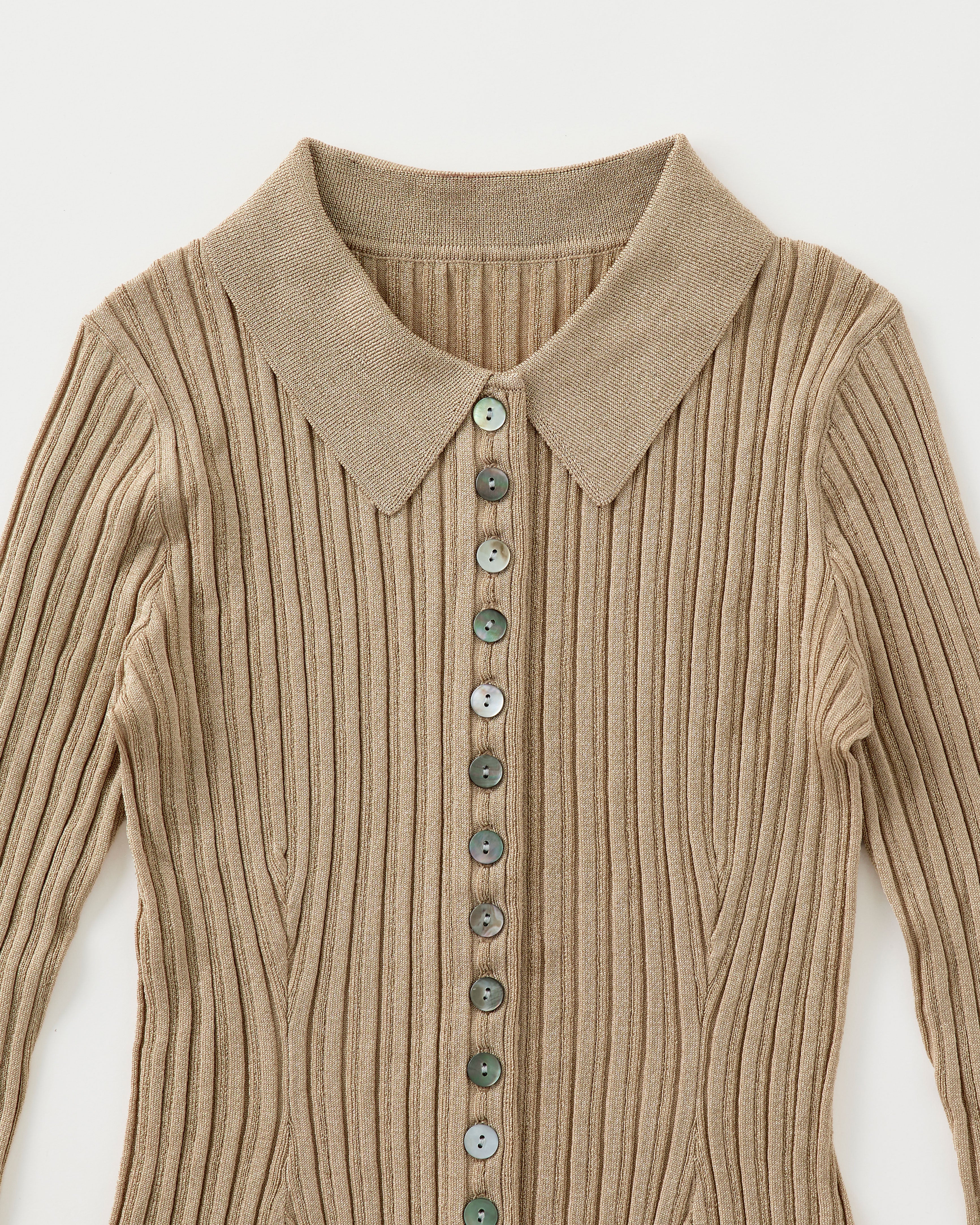 Many button ribbed top