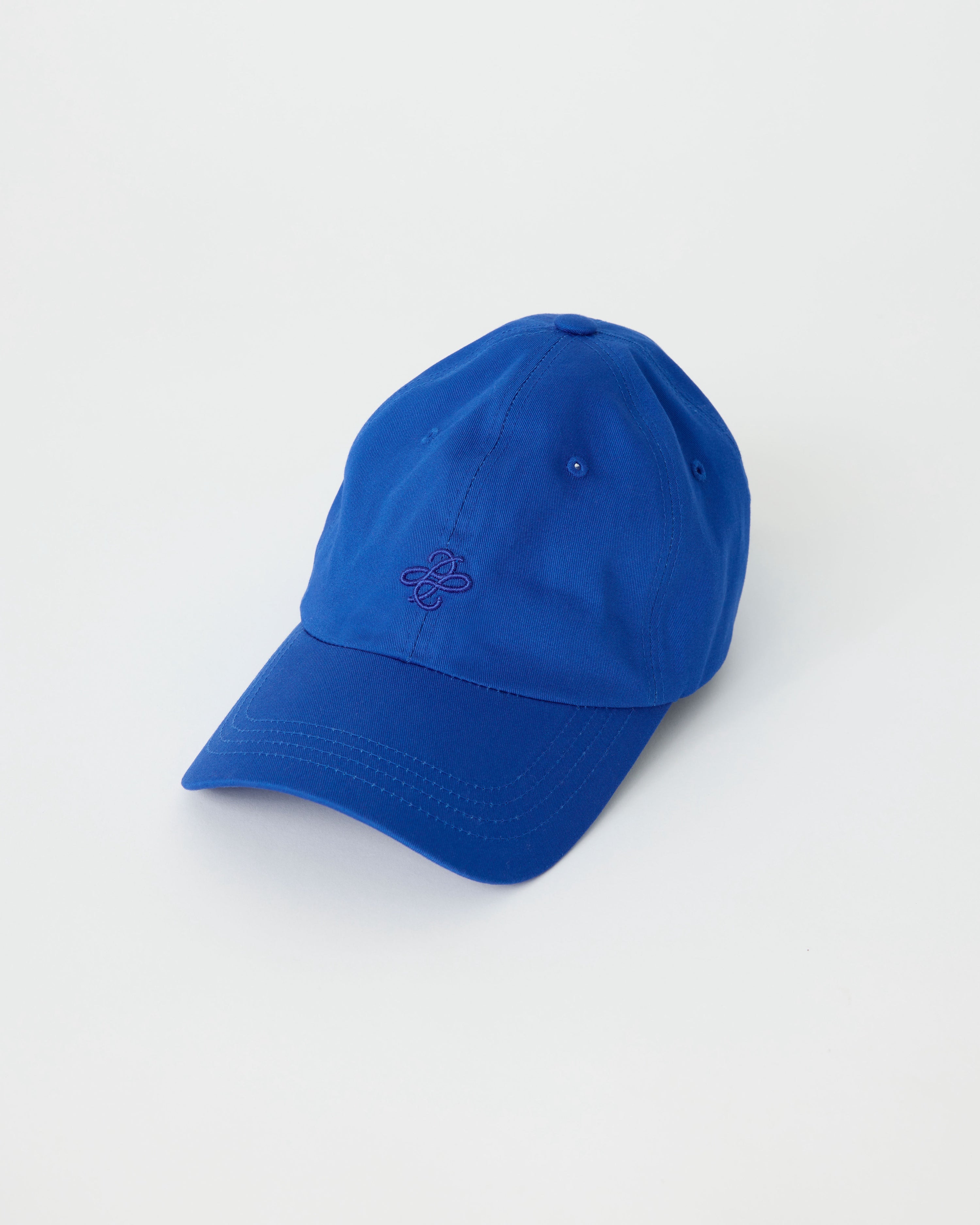 Back ribbon logo cap