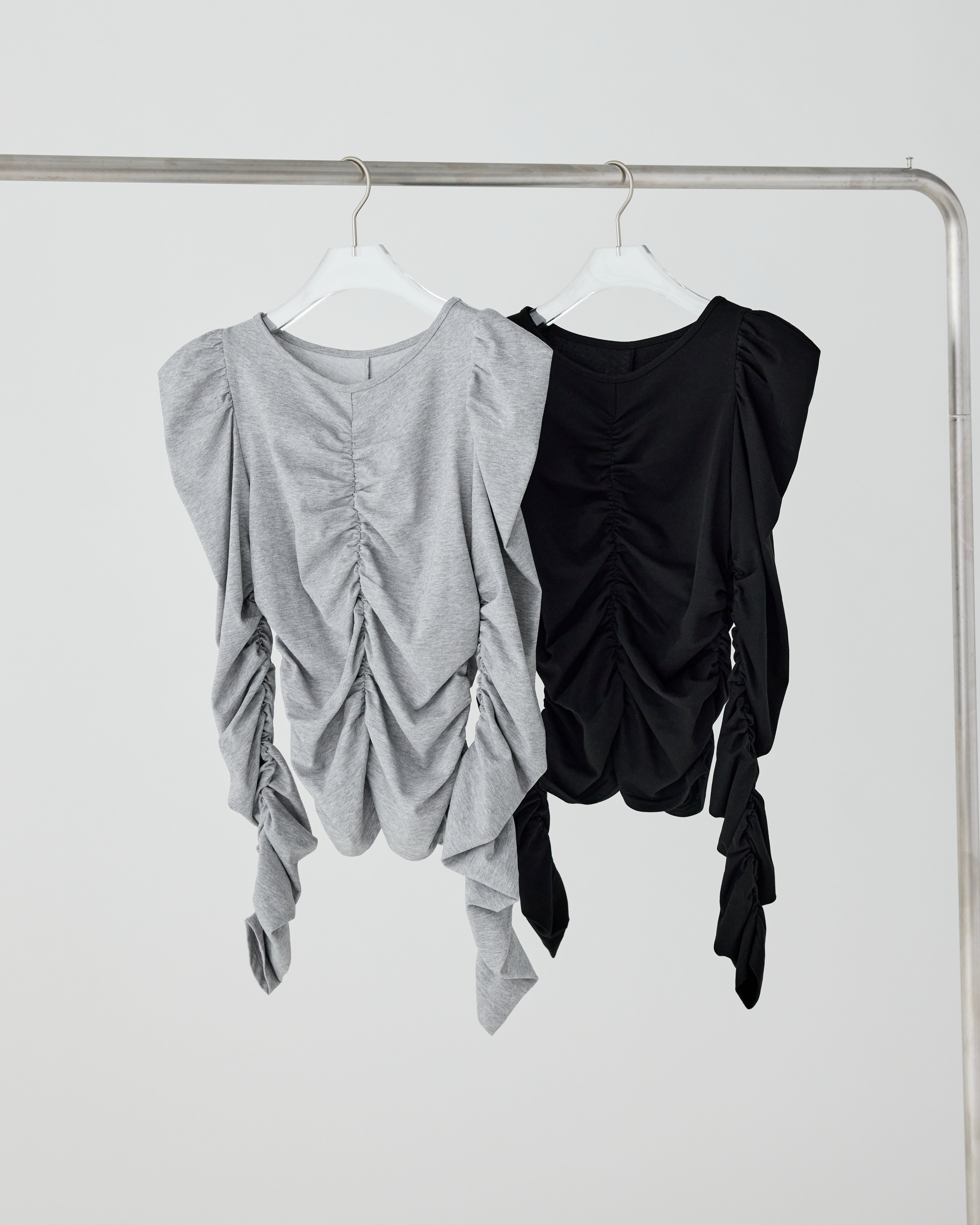Peak shirring long sleeve top