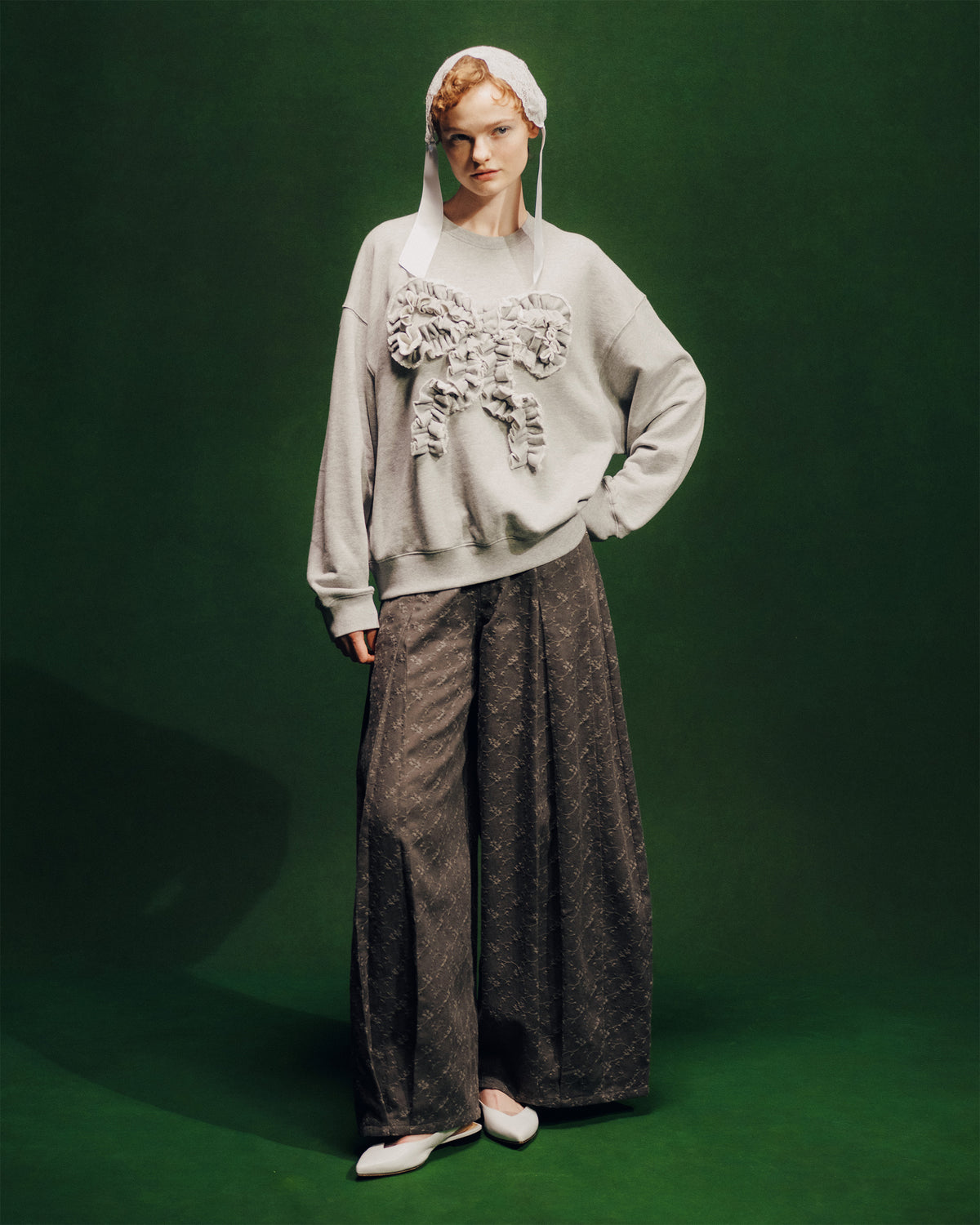 Flower pleated balloon denim pants