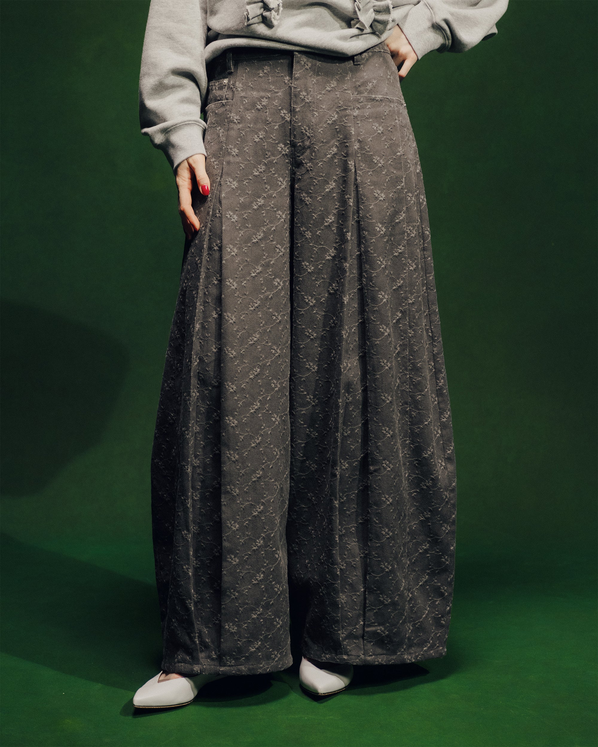 パンツ poppy SILVER FLOWER HALF DENIM PANTS Flower pleated balloon denim pants