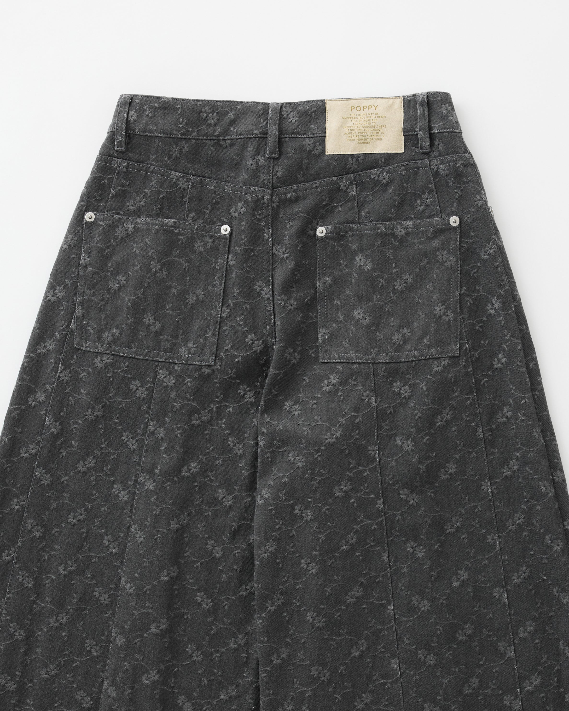 Flower pleated balloon denim pants