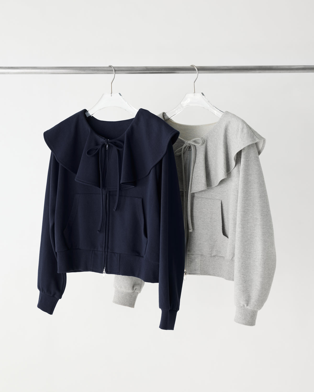 Ruffle collar sweat zip