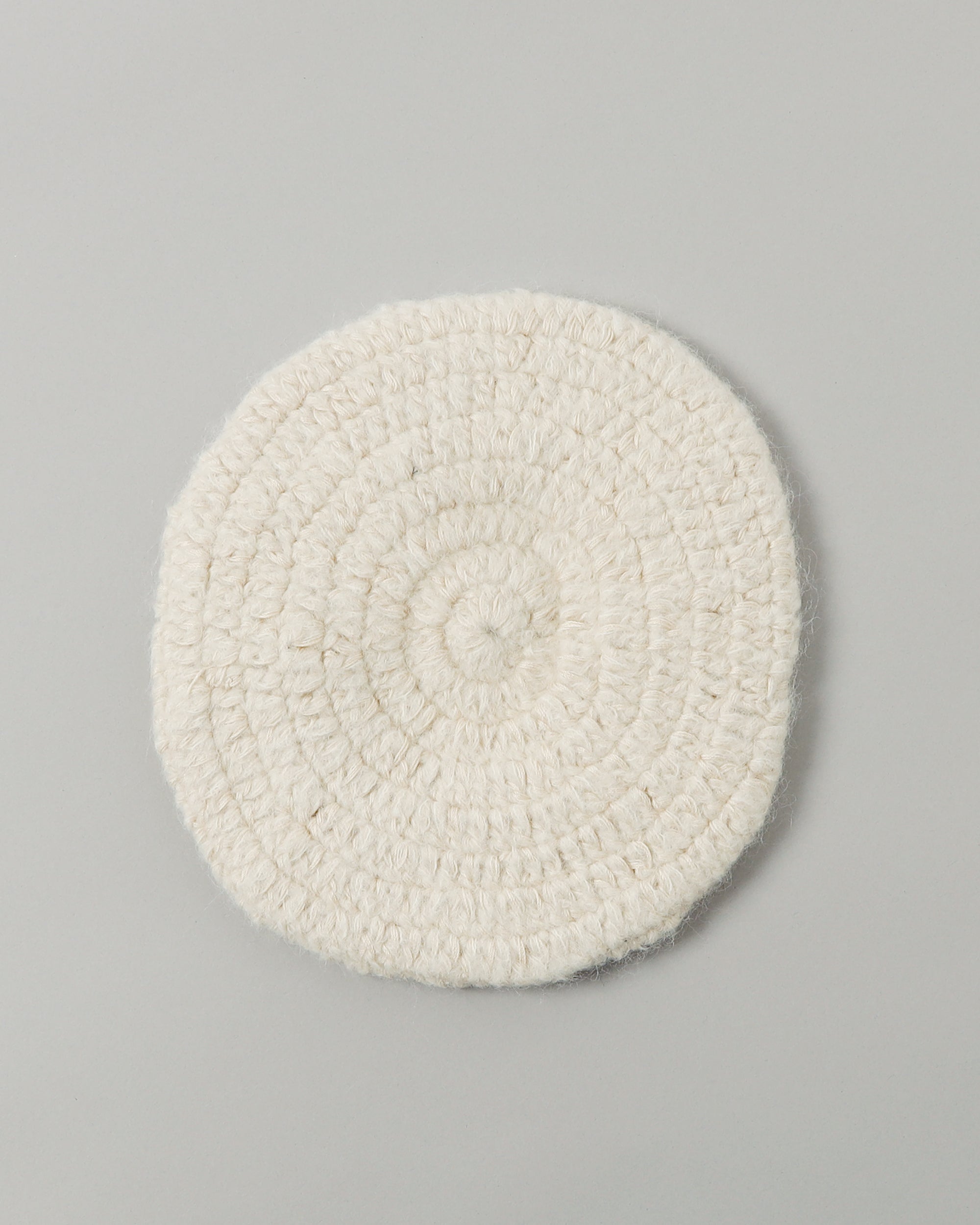 <b>AYNI</b><br>PLUMS beret (ivory)