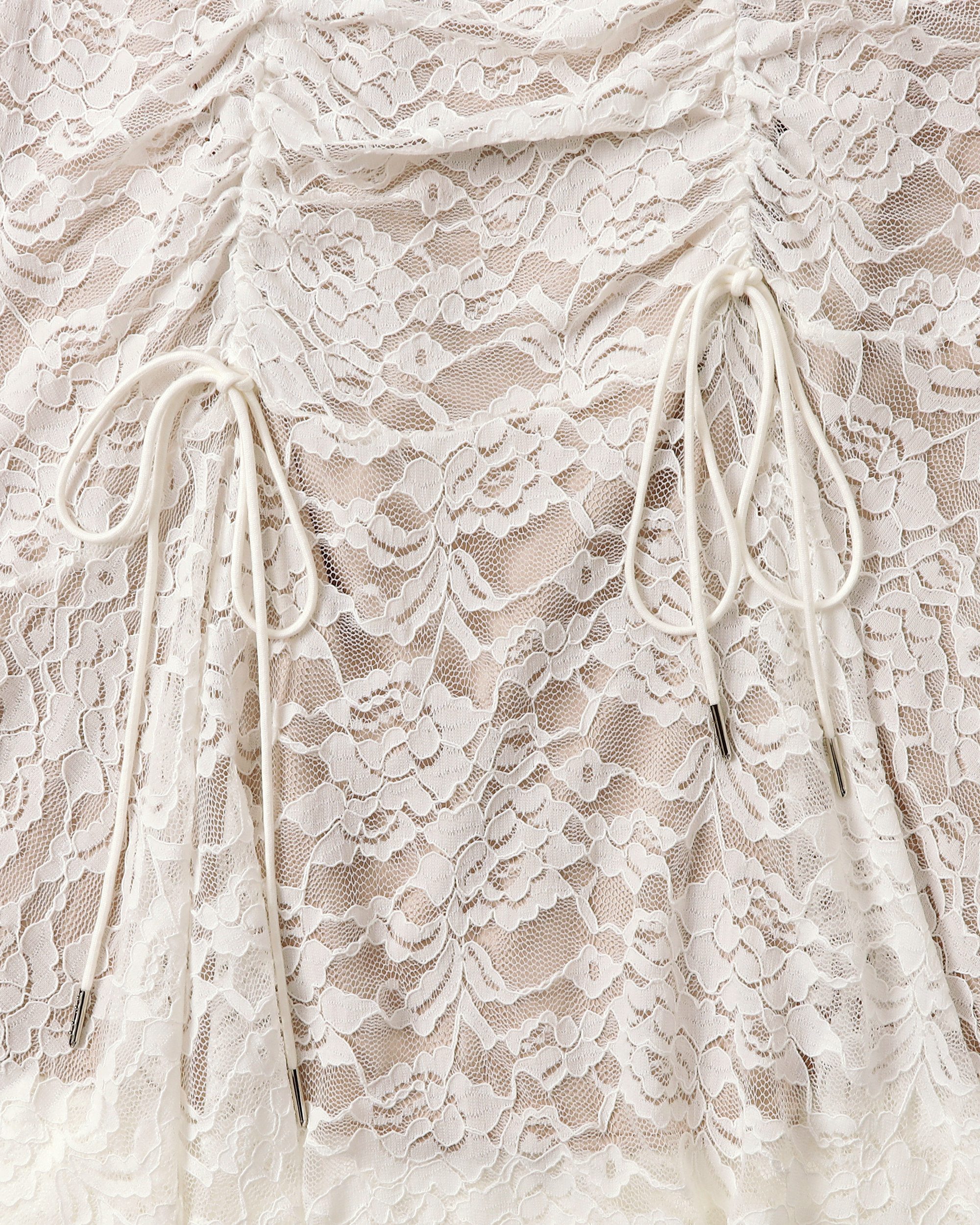 Handkerchief hem lace skirt (white/gray)