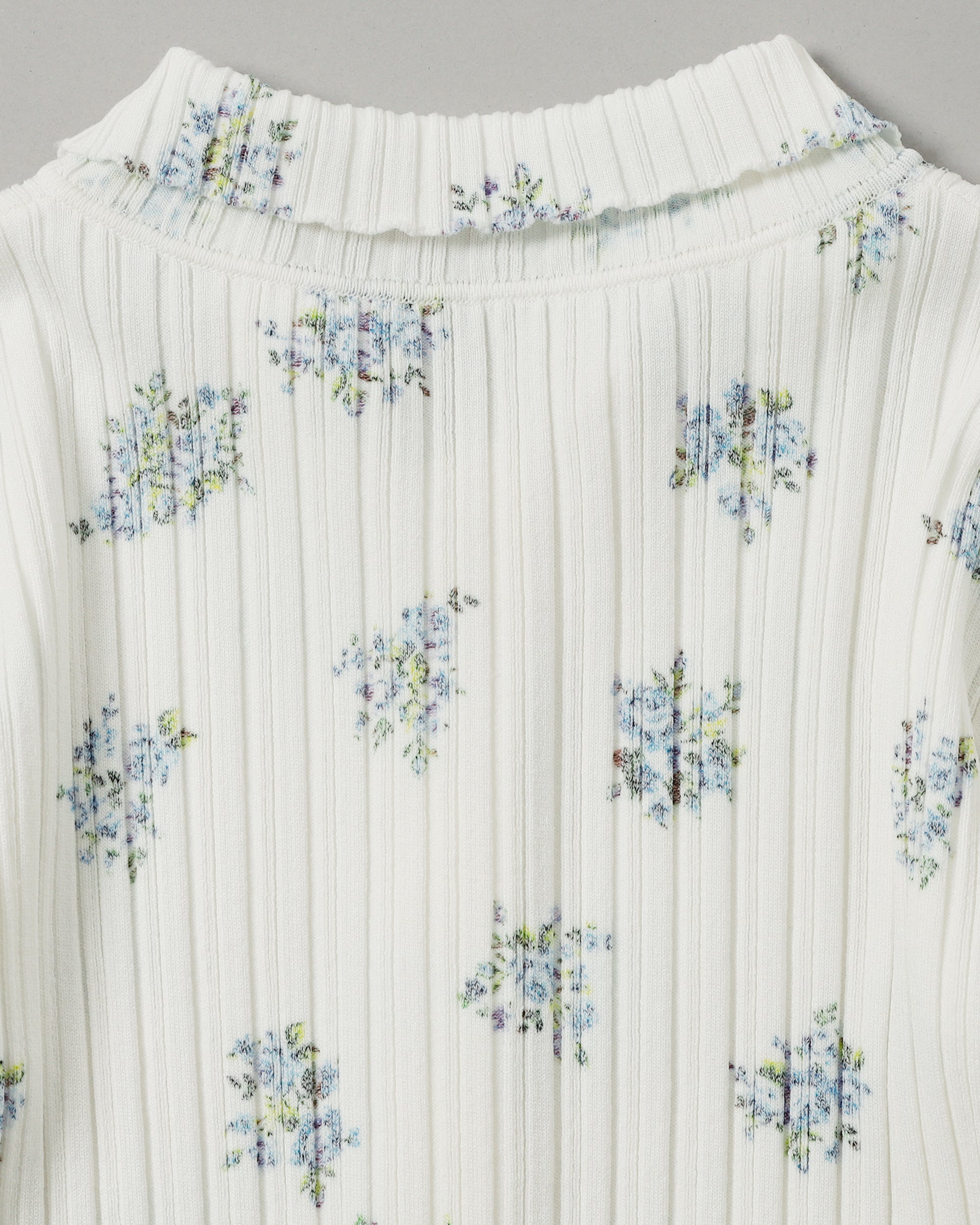 トップス POPPY RIBBON FLOWER CROPPED CARDIGAN Blue flower rib knit cardigan