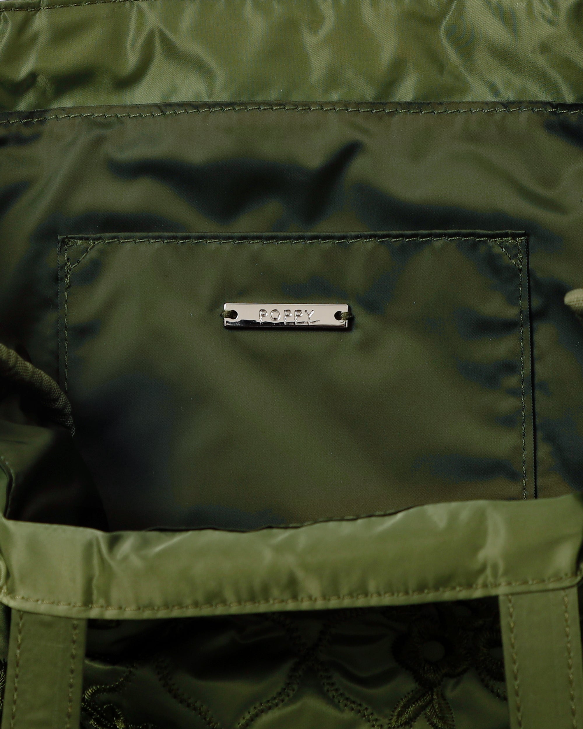 バッグ flower wave quilting tote (white) flower wave quilting tote (white)