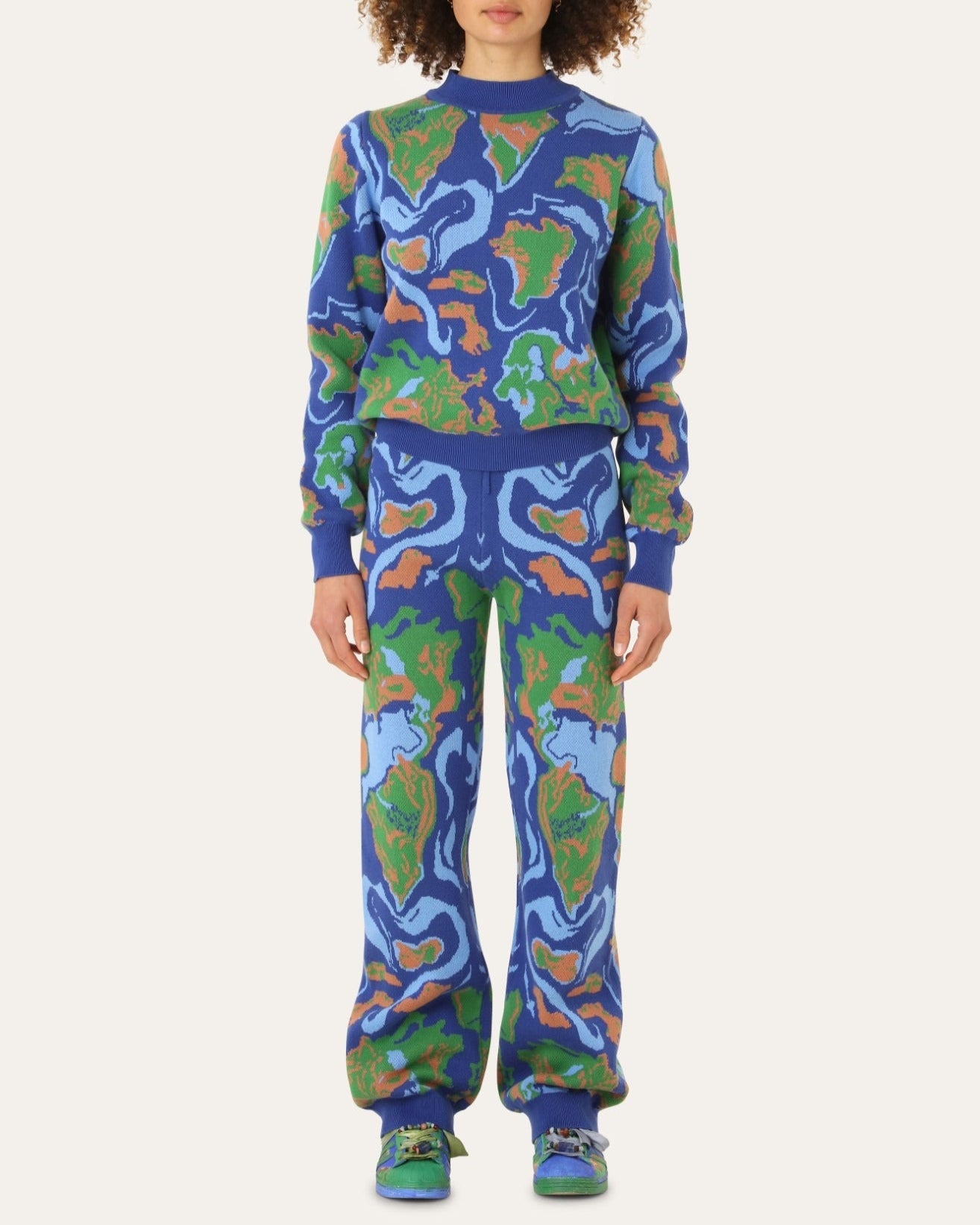 <b>HELMSTED</b><br>ALDA SWEATSHIRT