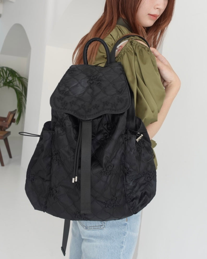 pointe backpack (black)