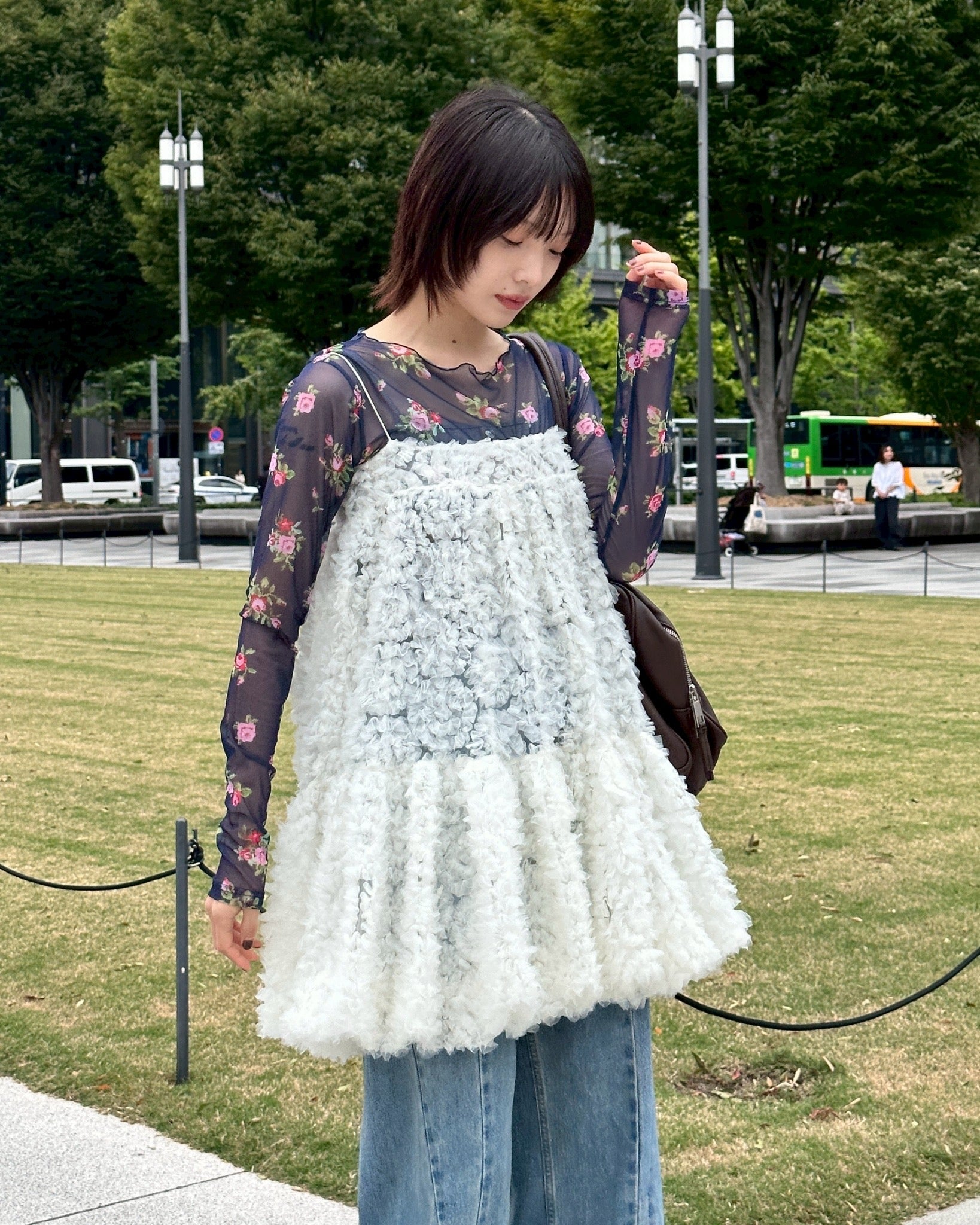 Jacquard grid flower see-through tops (round neck)