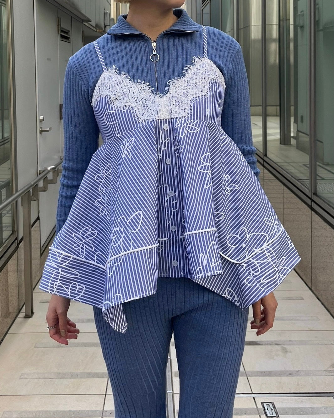 トップス POPPY SKY COLOR HANDKERCHIEF HEM TUNIC Handkerchief hem tunic (blue stripe flower)