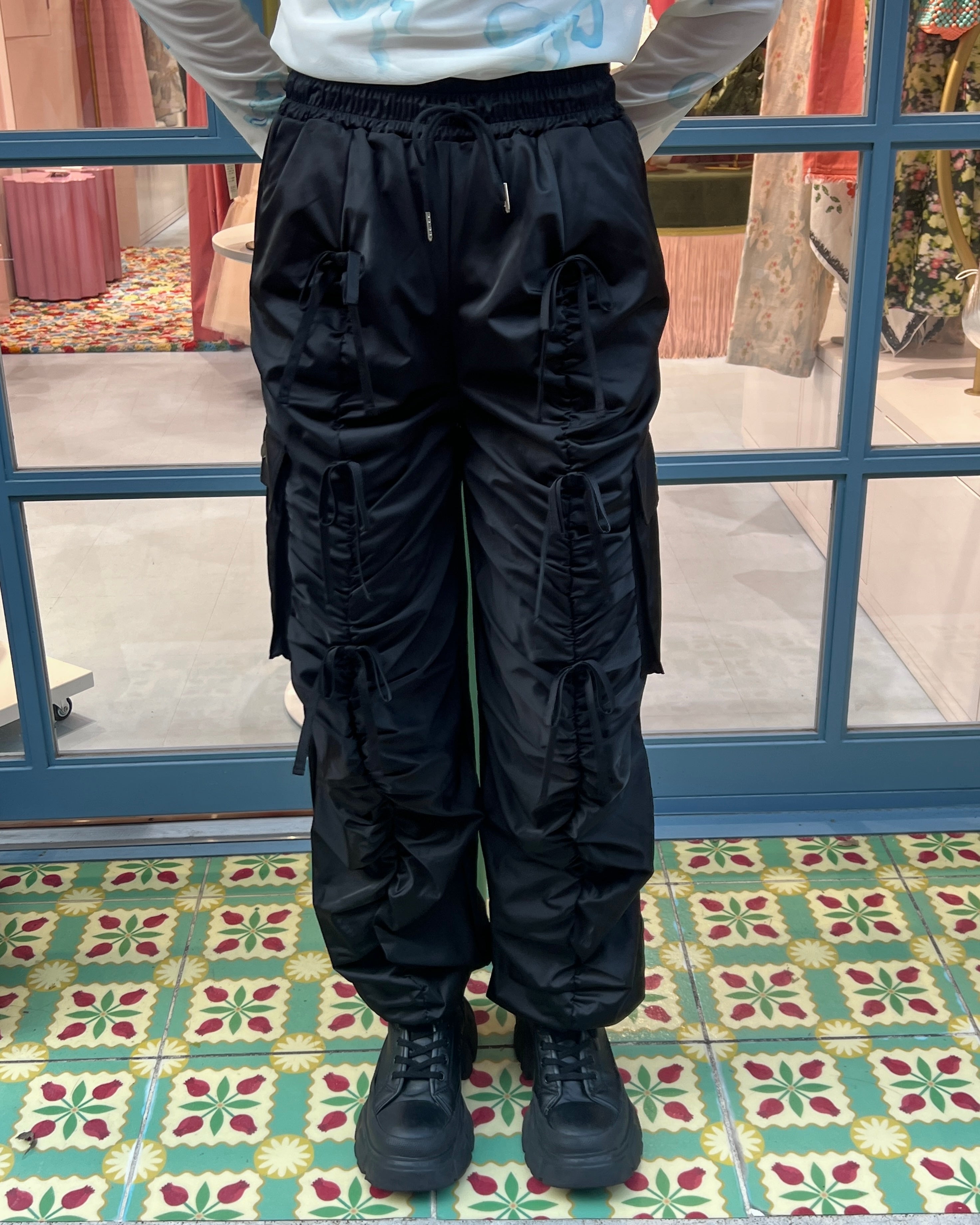 Gather ribbon cargo pants (black)