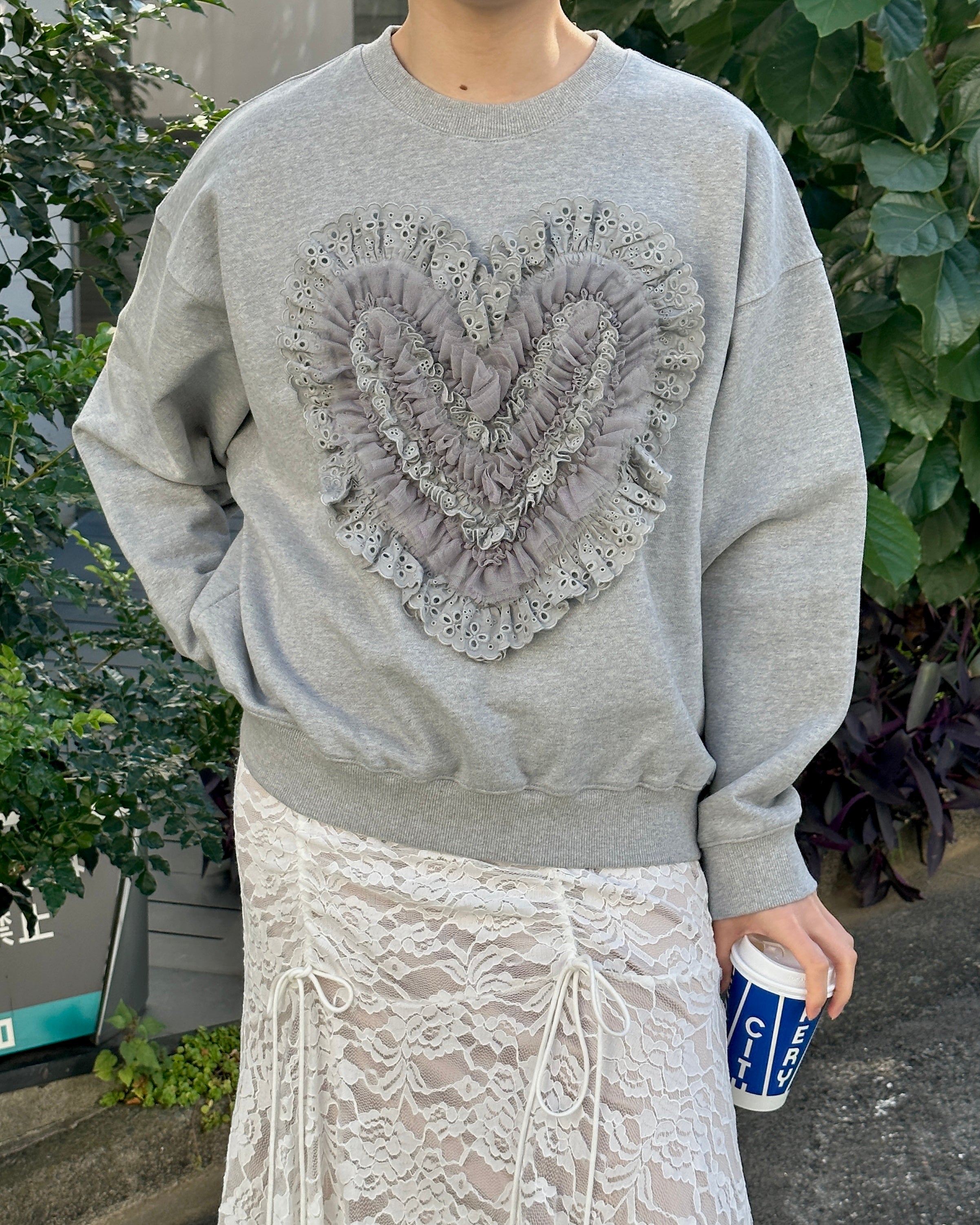 Cotton lace heart sweatshirt (gray)