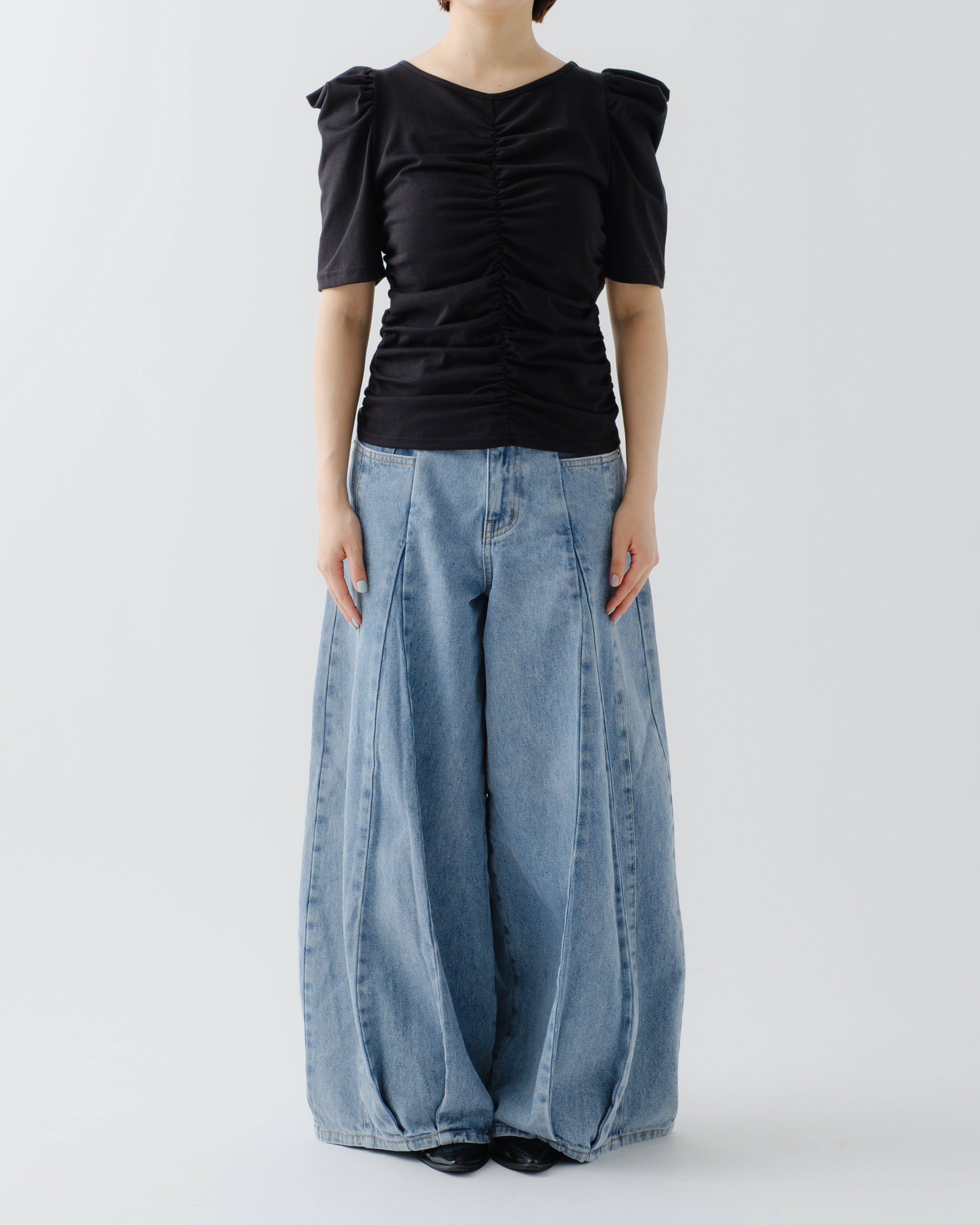 Peak shirring top
