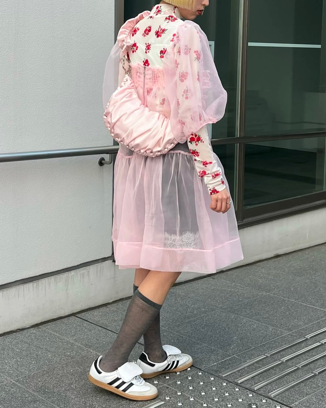 Half-moon gathered bag (pink)