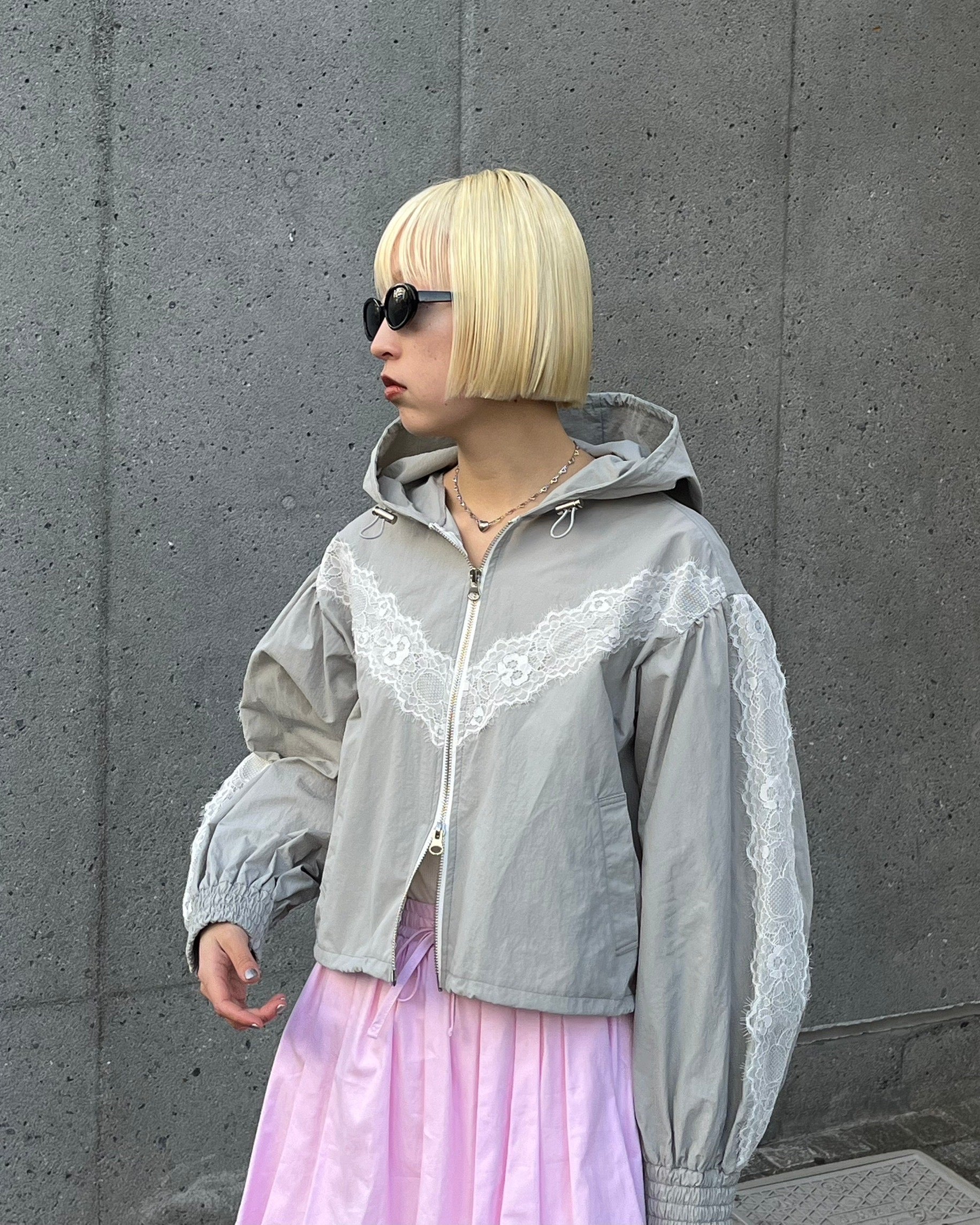 Lace nylon short hoodie