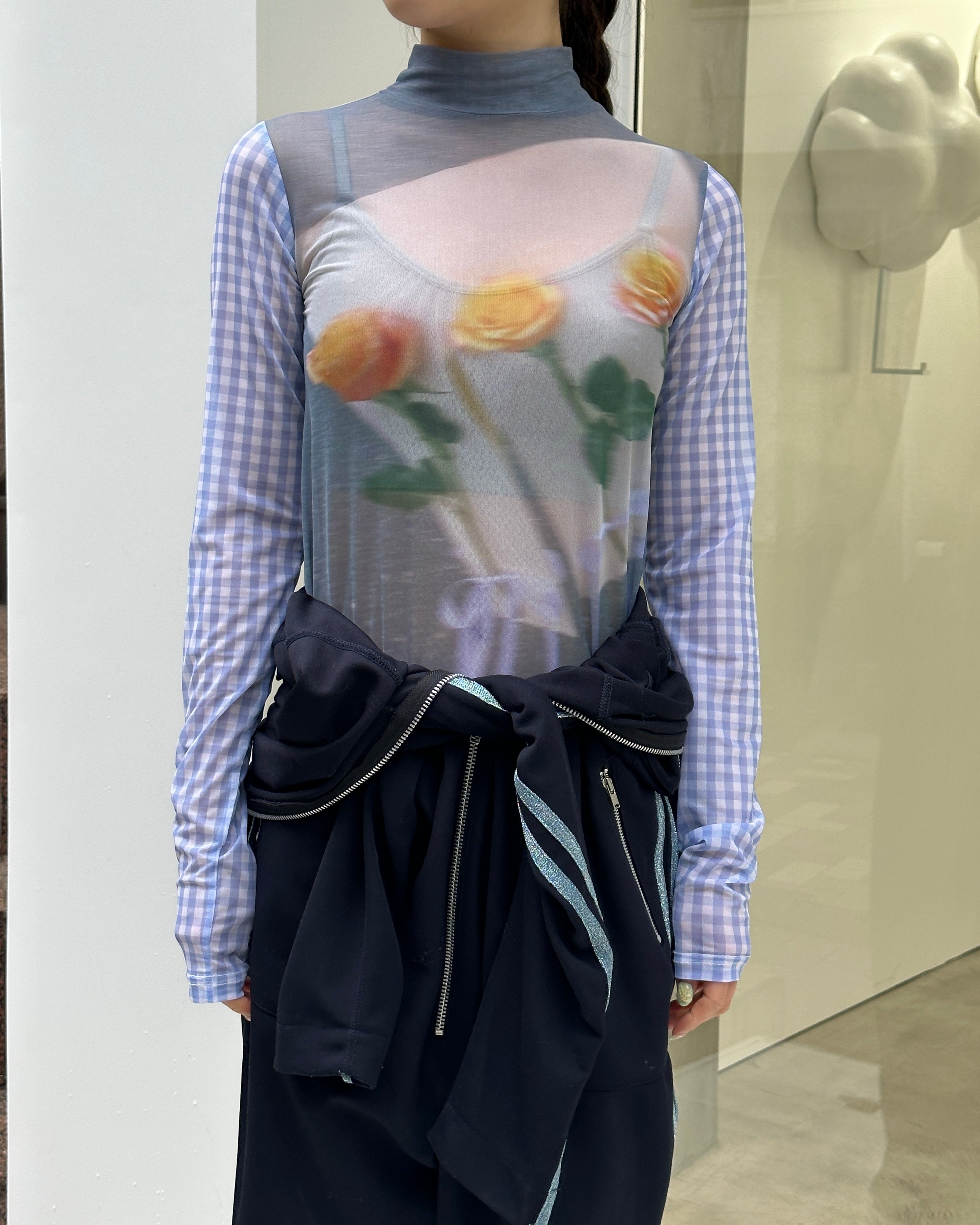 Photo ROSES Blue see-through tops (high neck)