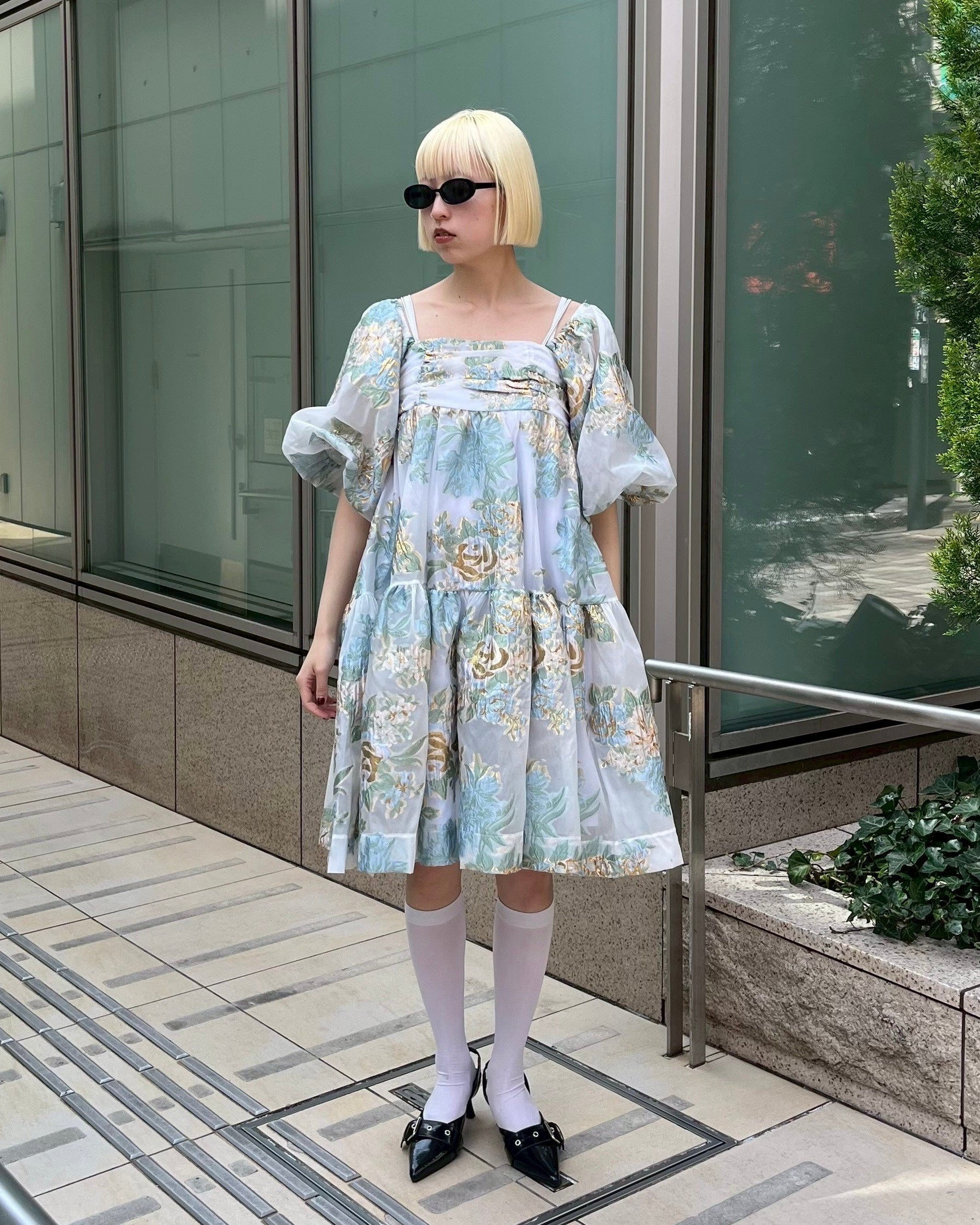 【POPPY】GOLD JACQUARD PUFF MINI DRESS Gold jacquard puff mini dress