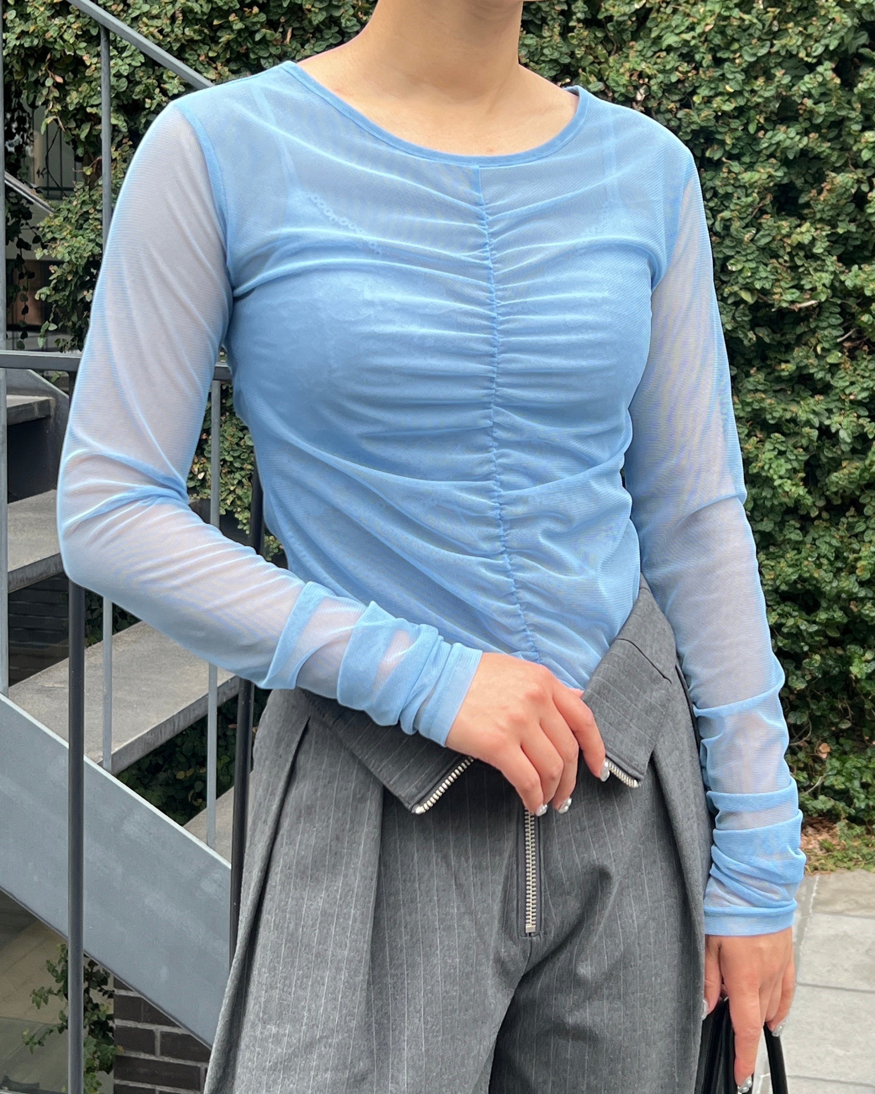 Gathered design see-through tops