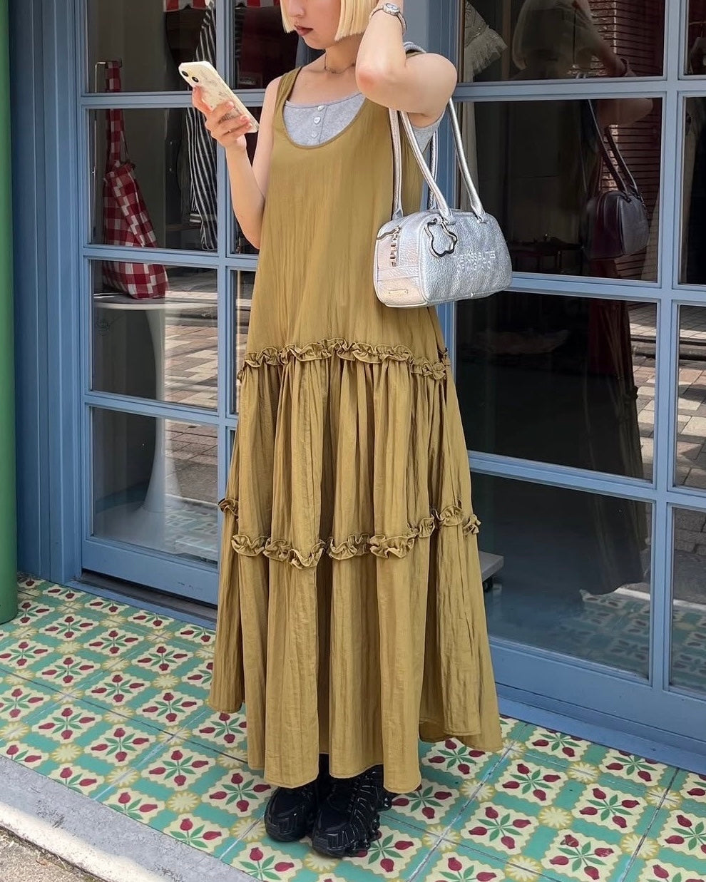 <b>GHOSSPELL</b><br>Yala Midi Dress