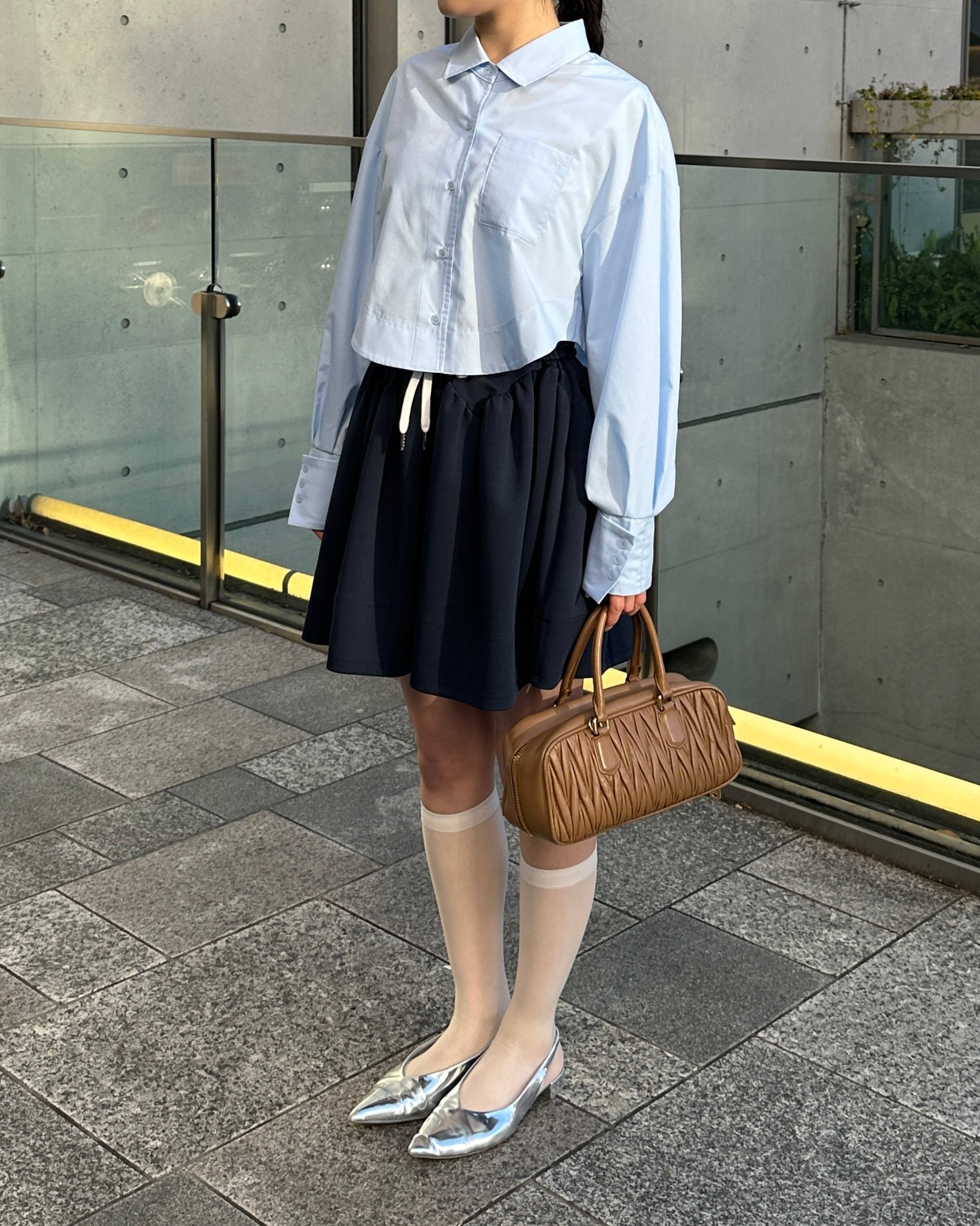 Curved hemline short shirt (light blue)