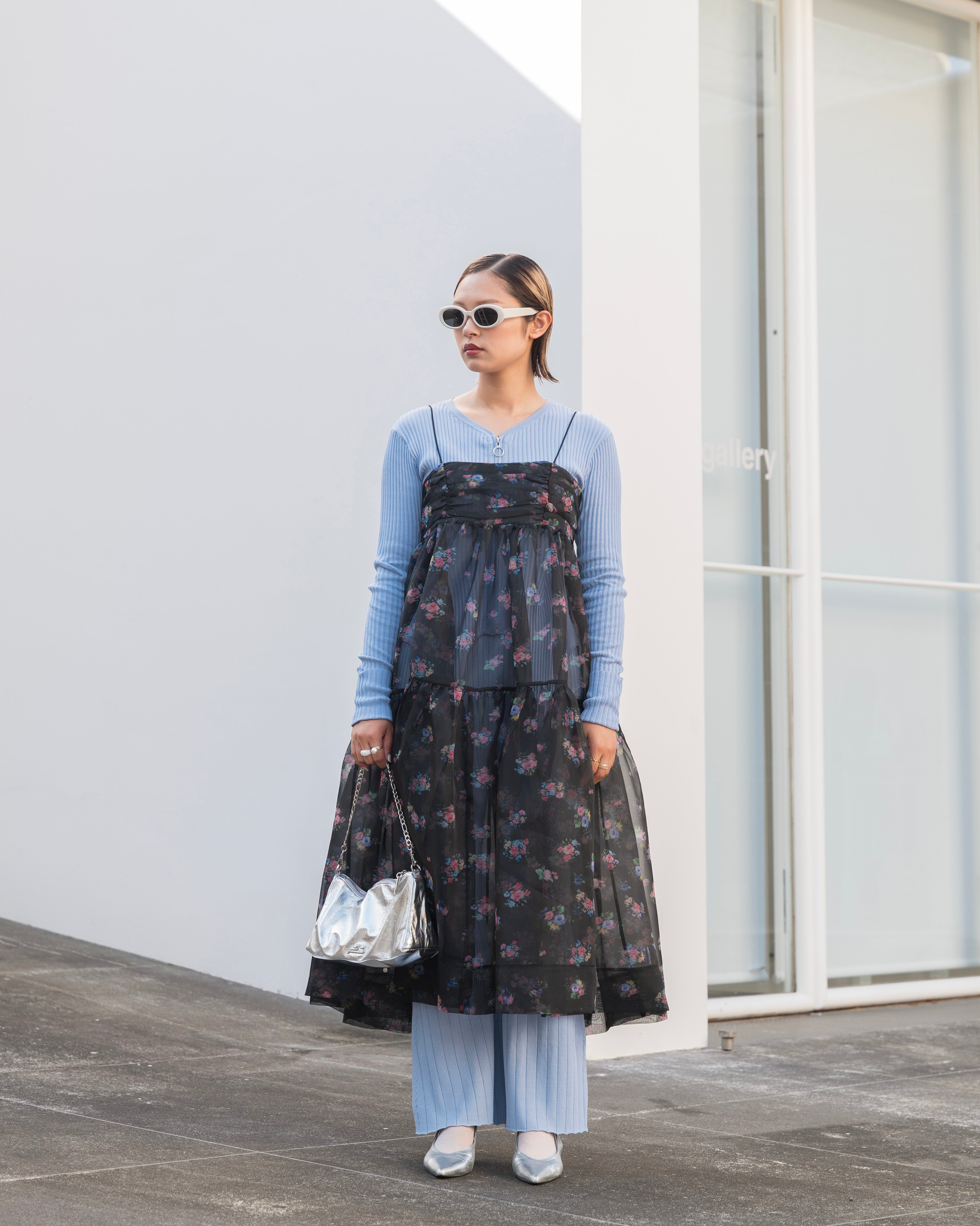 Blur flower organdy cami dress (black)