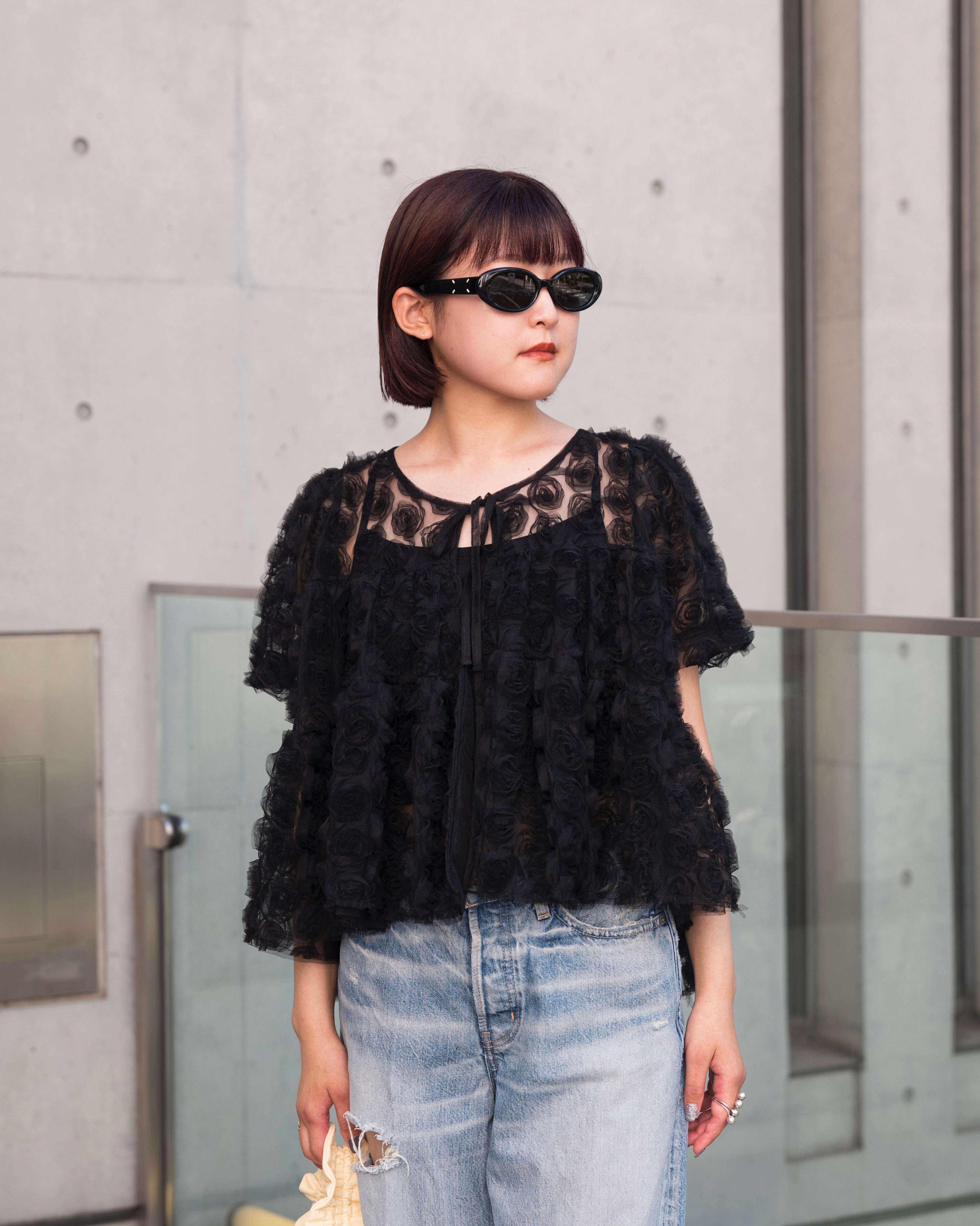 Flower tulle tiered bolero (black)