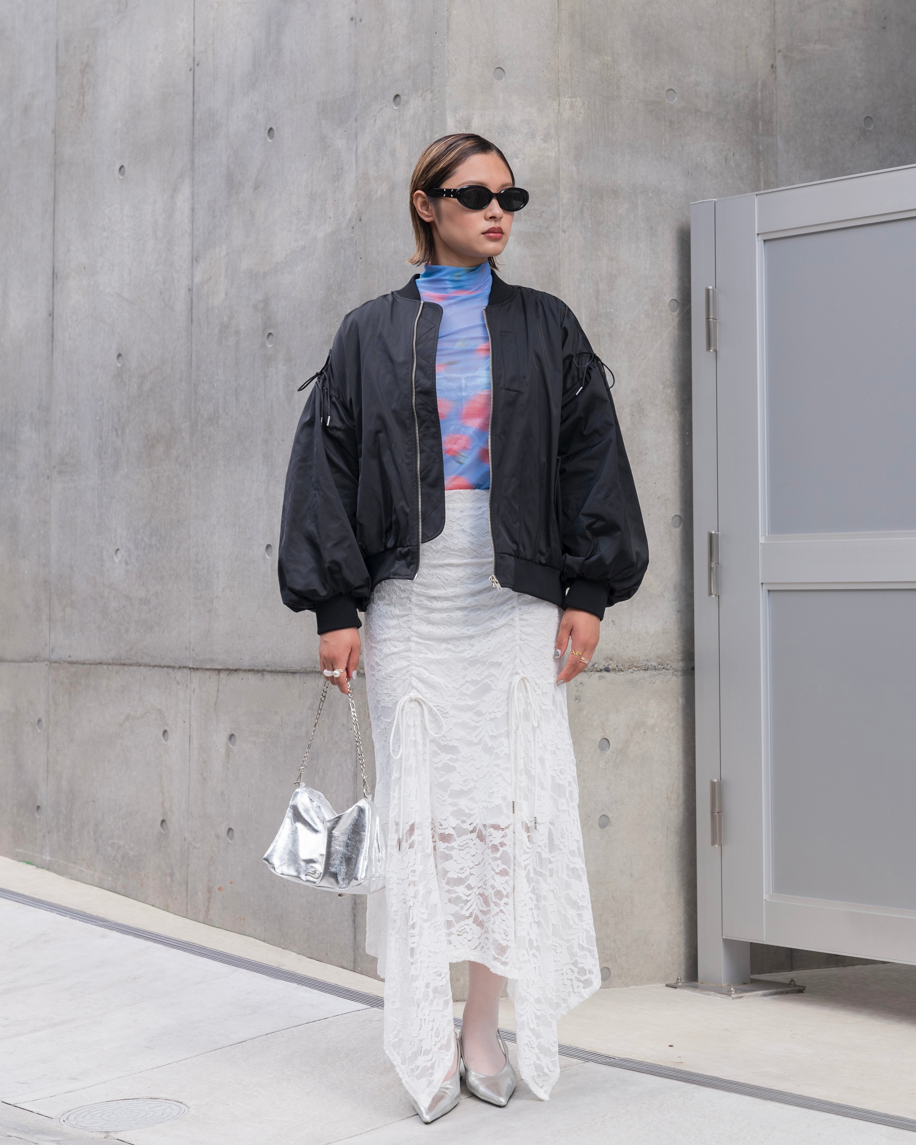 Handkerchief hem lace skirt (white/gray)