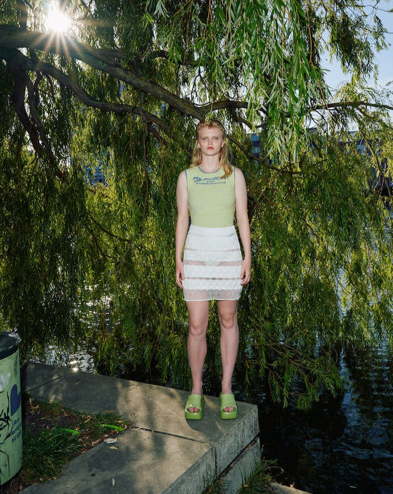 <b>Nadia Wire</b><br>Mini Bubble Skirt / White