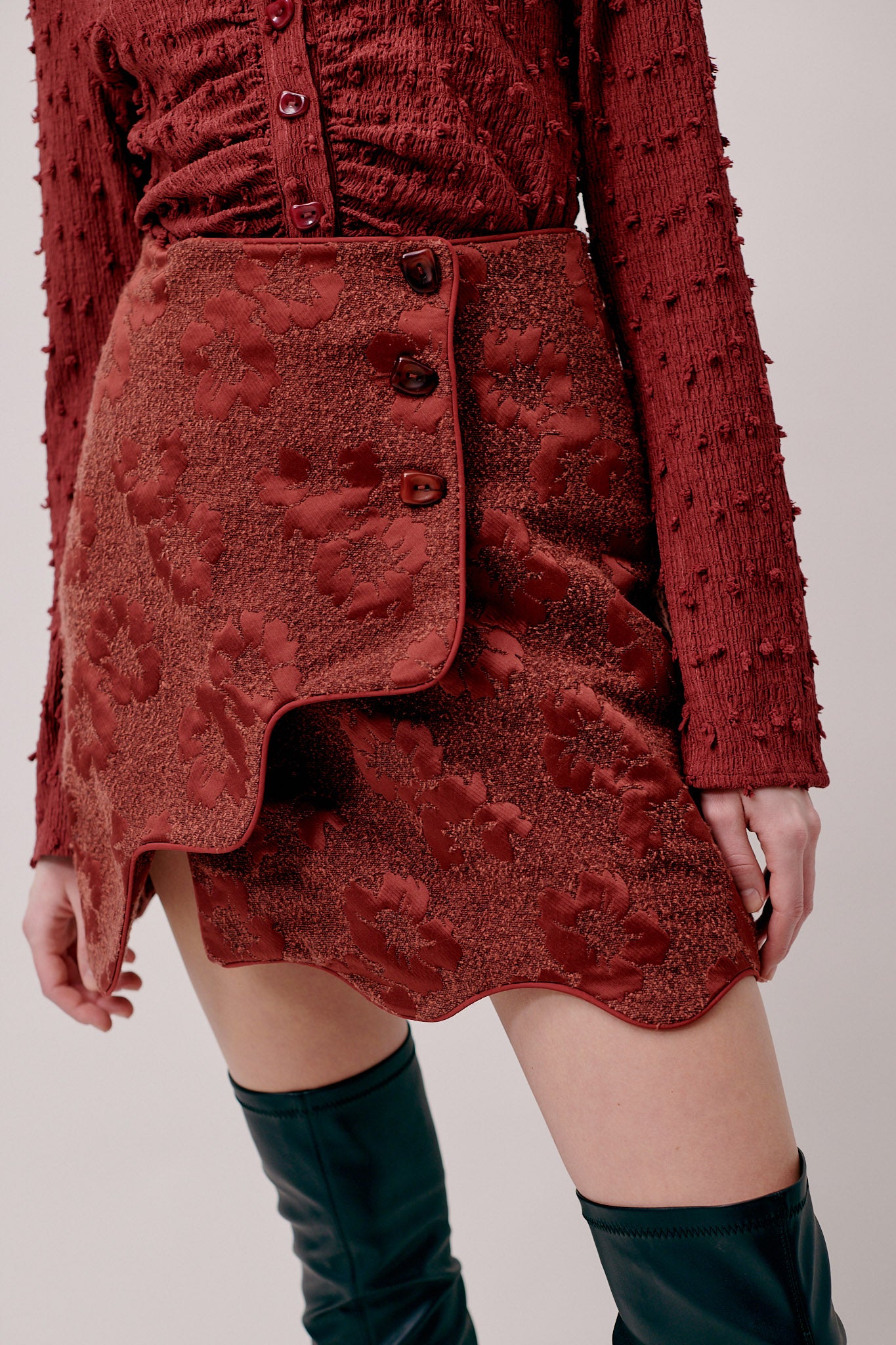 <b>HOFMAN</b> <br>Odettle skirt (mahogany)