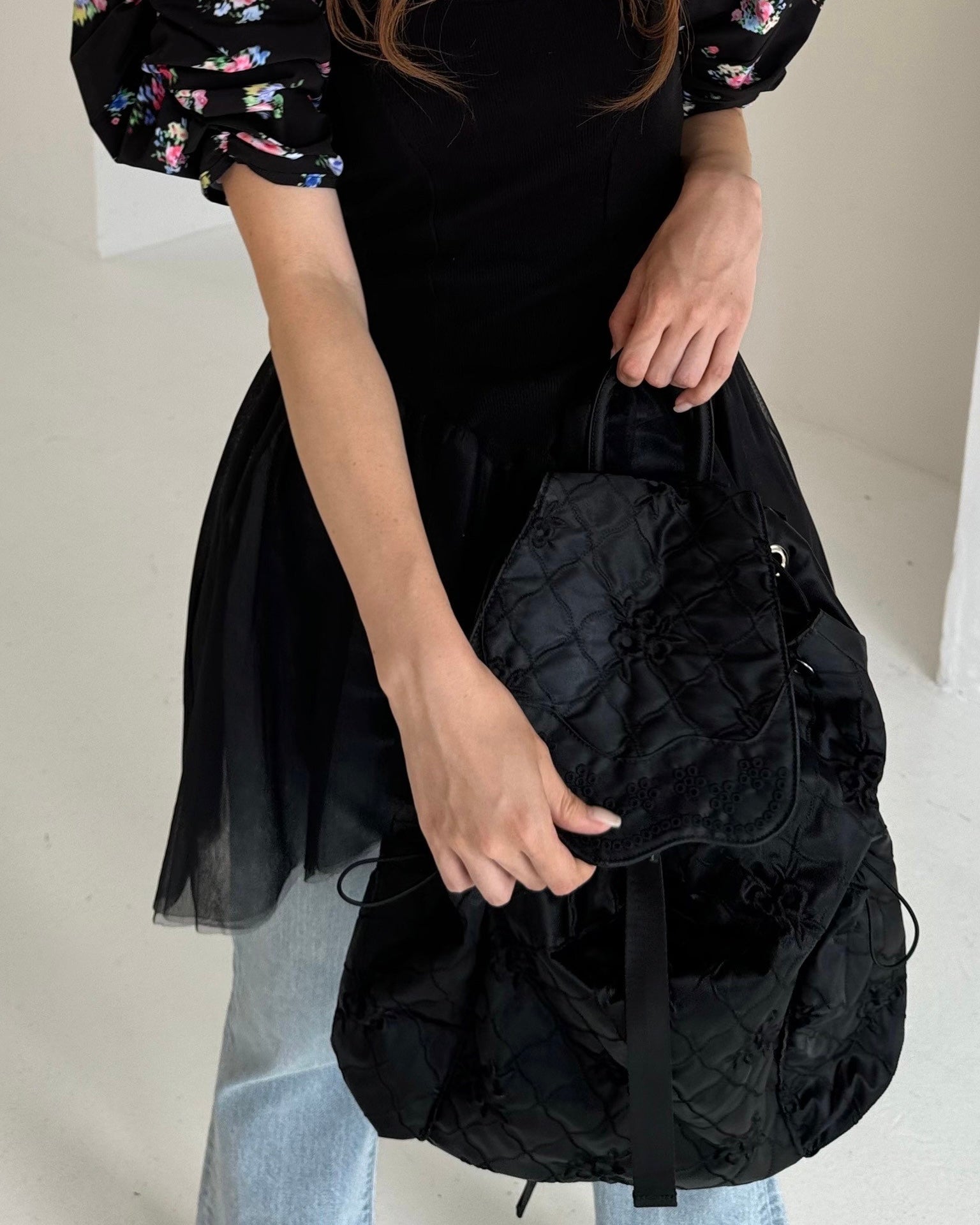 pointe backpack (black)