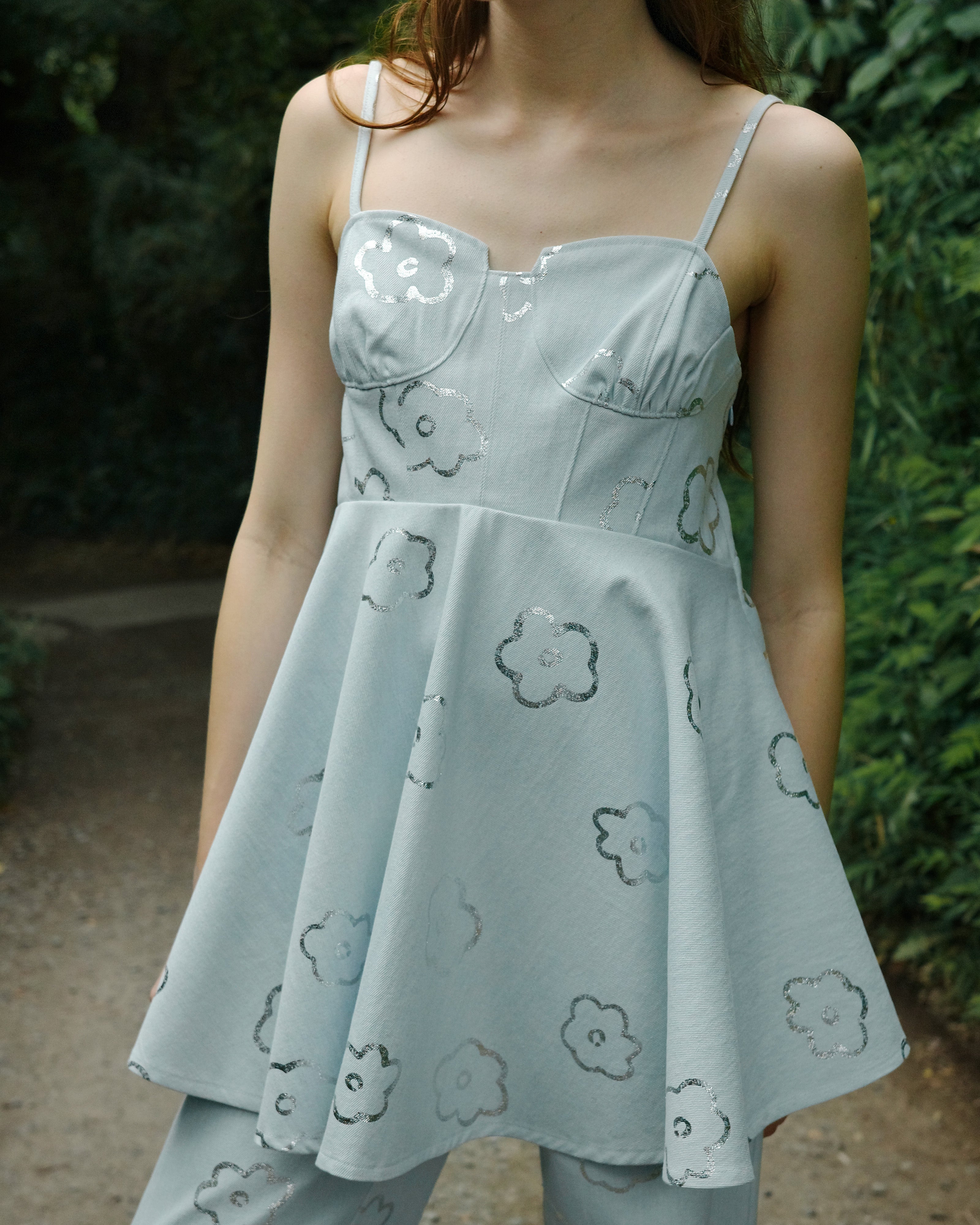 SILVER FLOWER DENIM TUNIC（LIGHT BLUE）