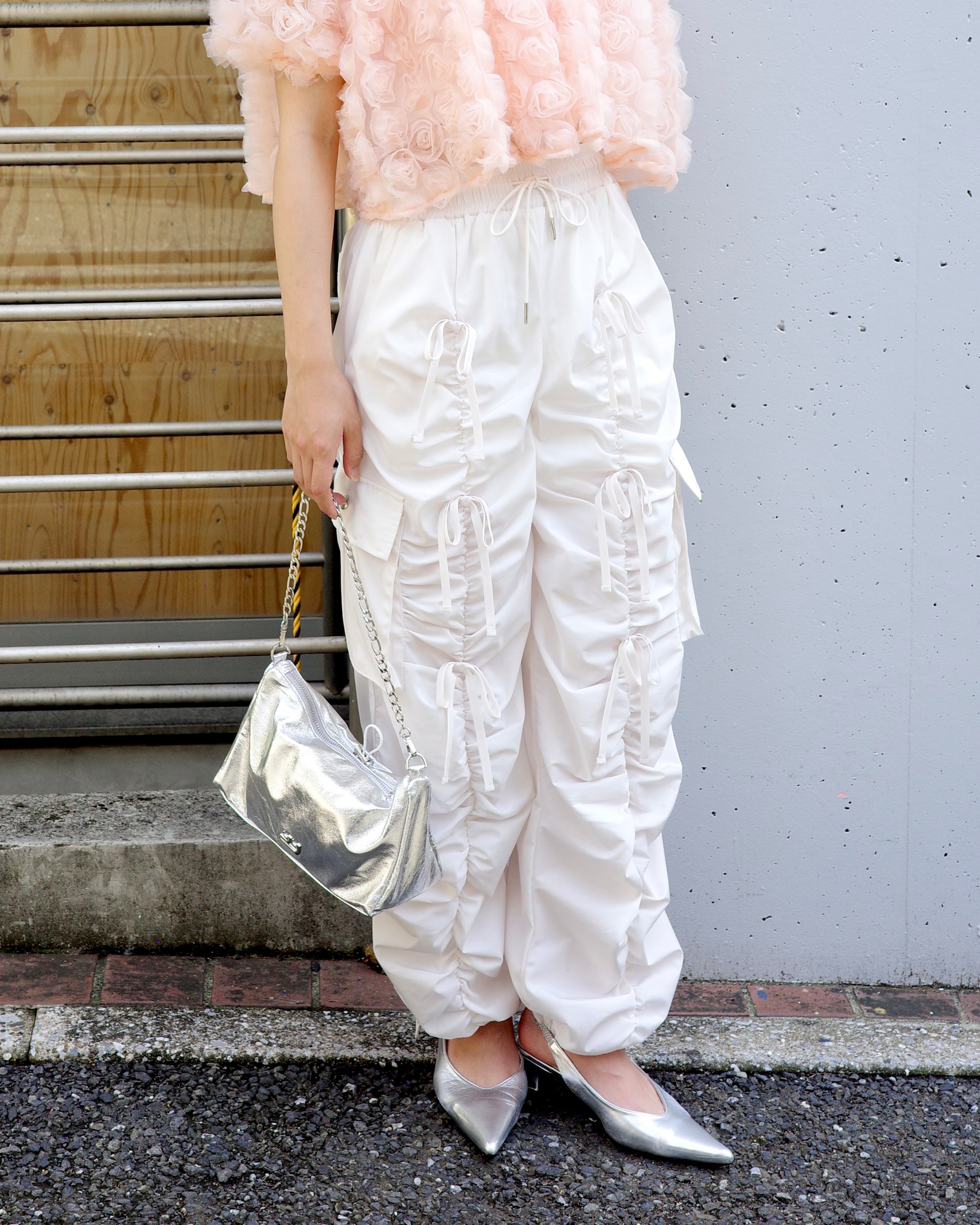 GATHER RIBBON CARGO PANTS (WHITE)