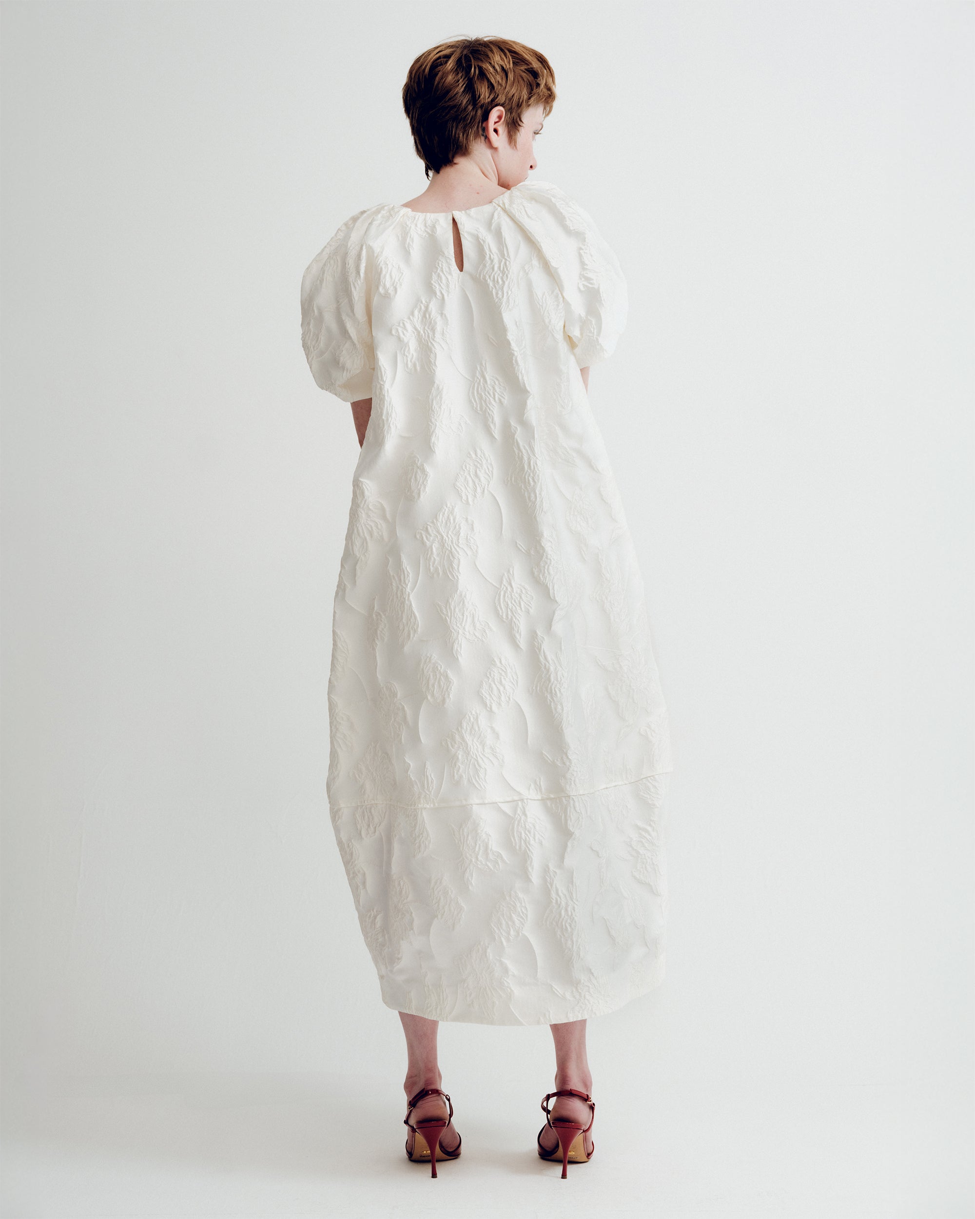 Balloon sleeve cocoon dress