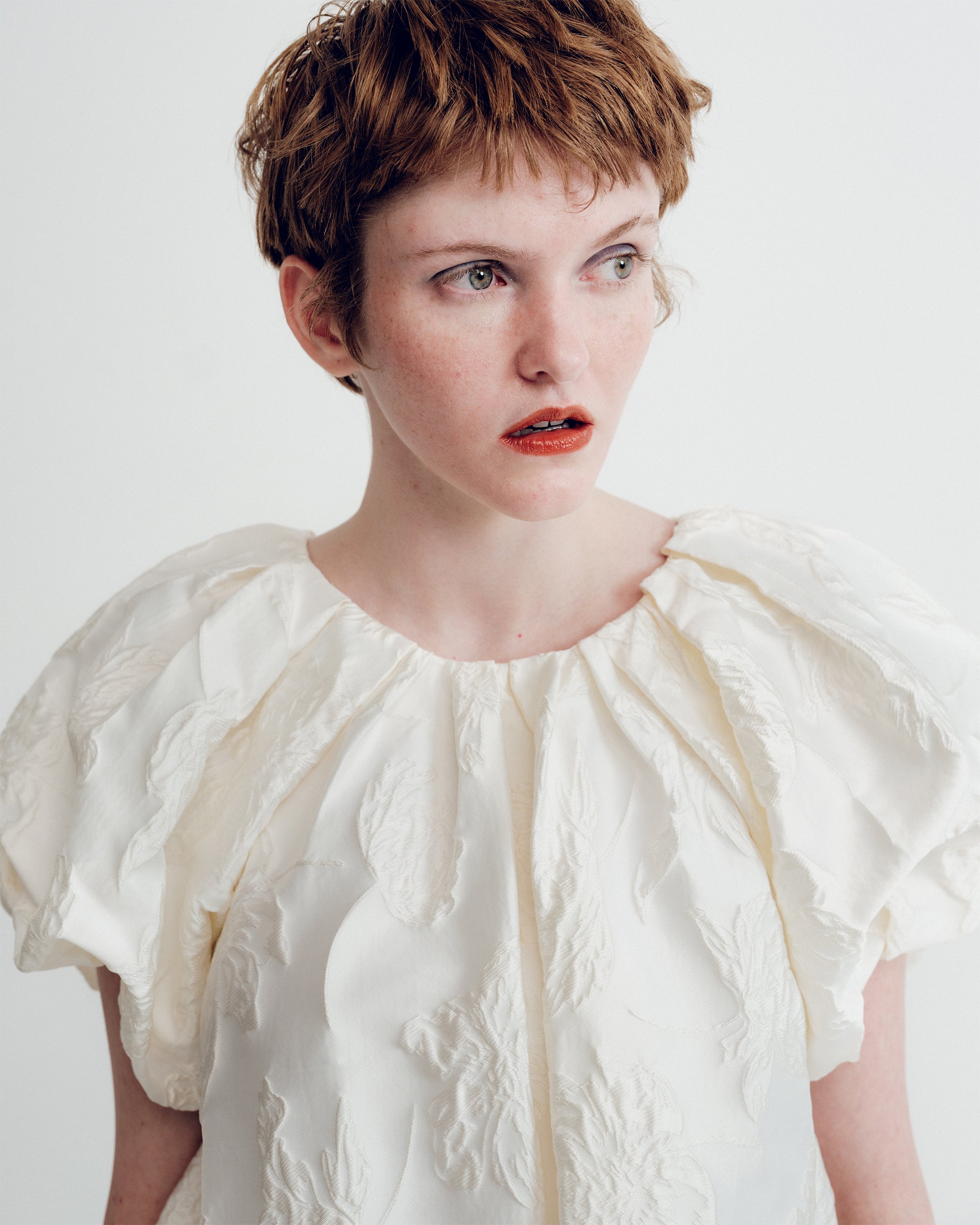 Balloon sleeve cocoon dress