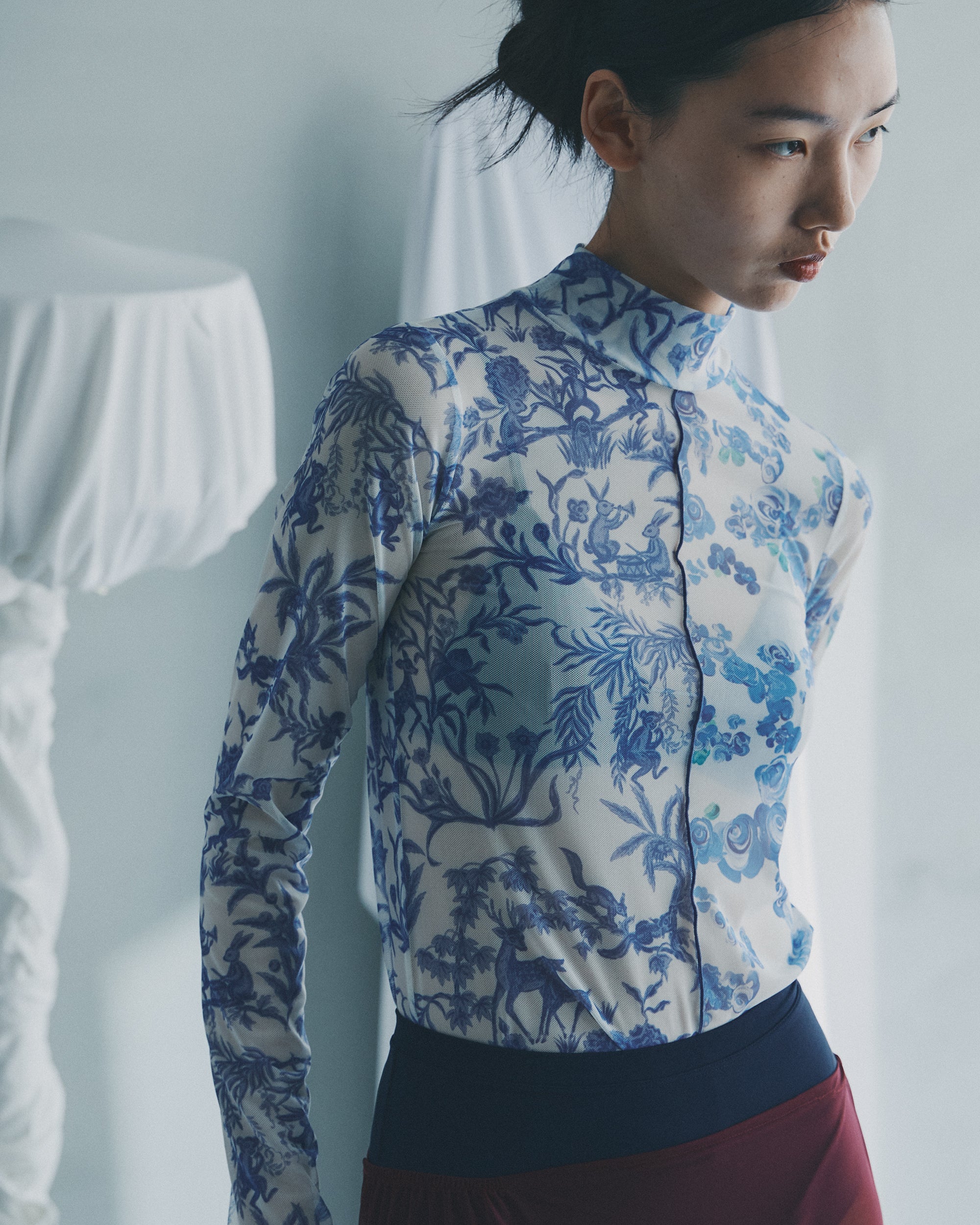 Toile de Jouy rose see-through tops (high neck)