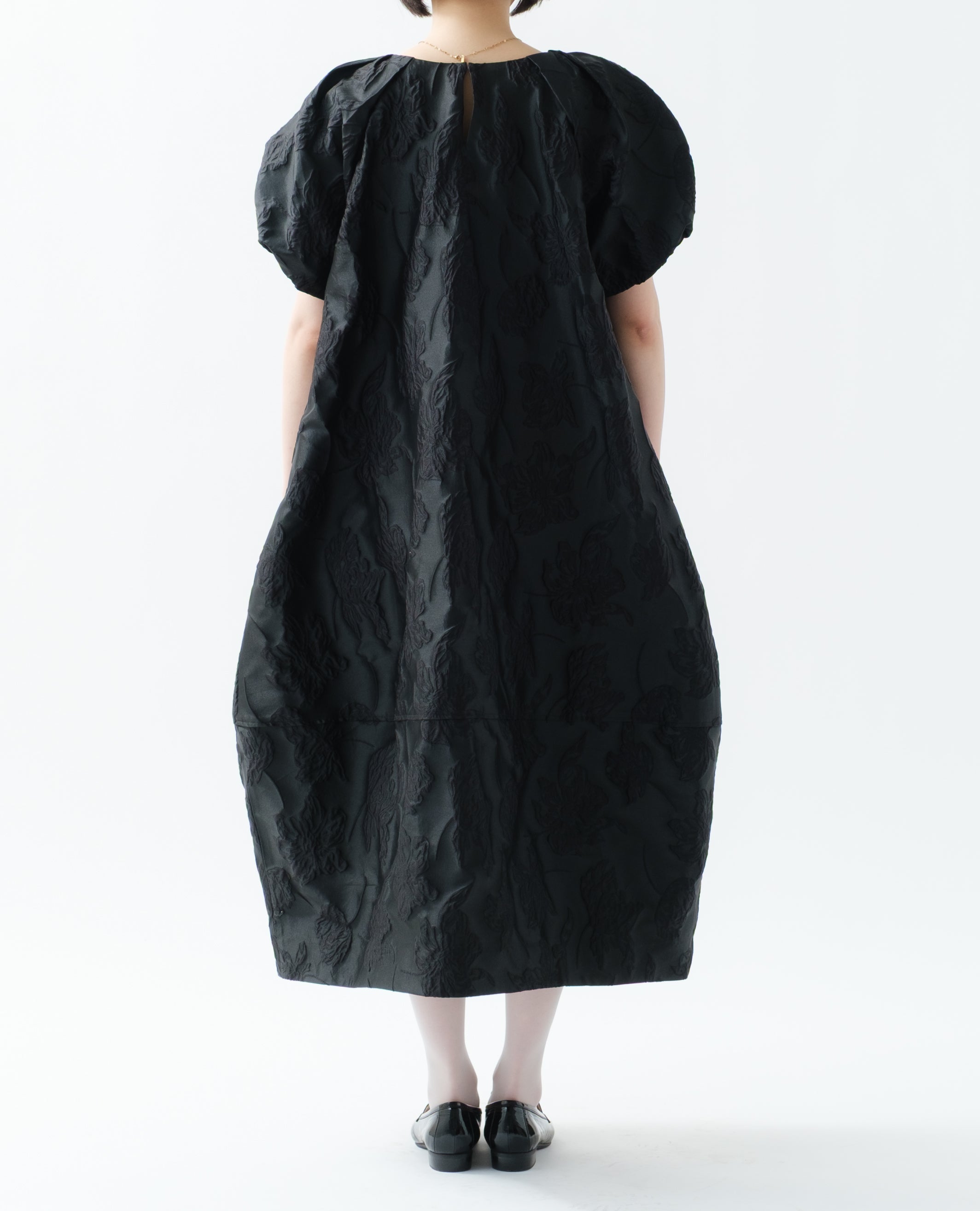 Balloon sleeve cocoon dress (black)