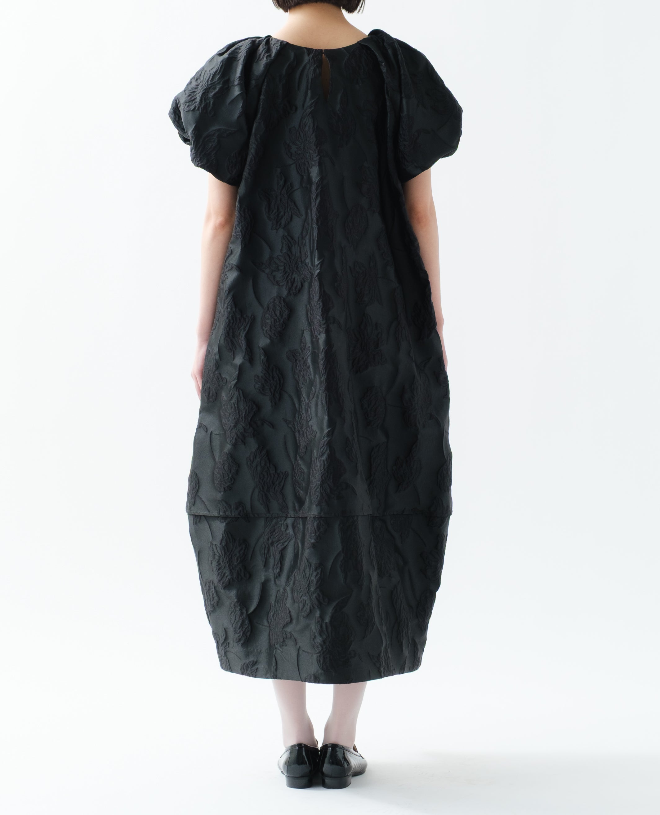 Balloon sleeve cocoon dress (black)
