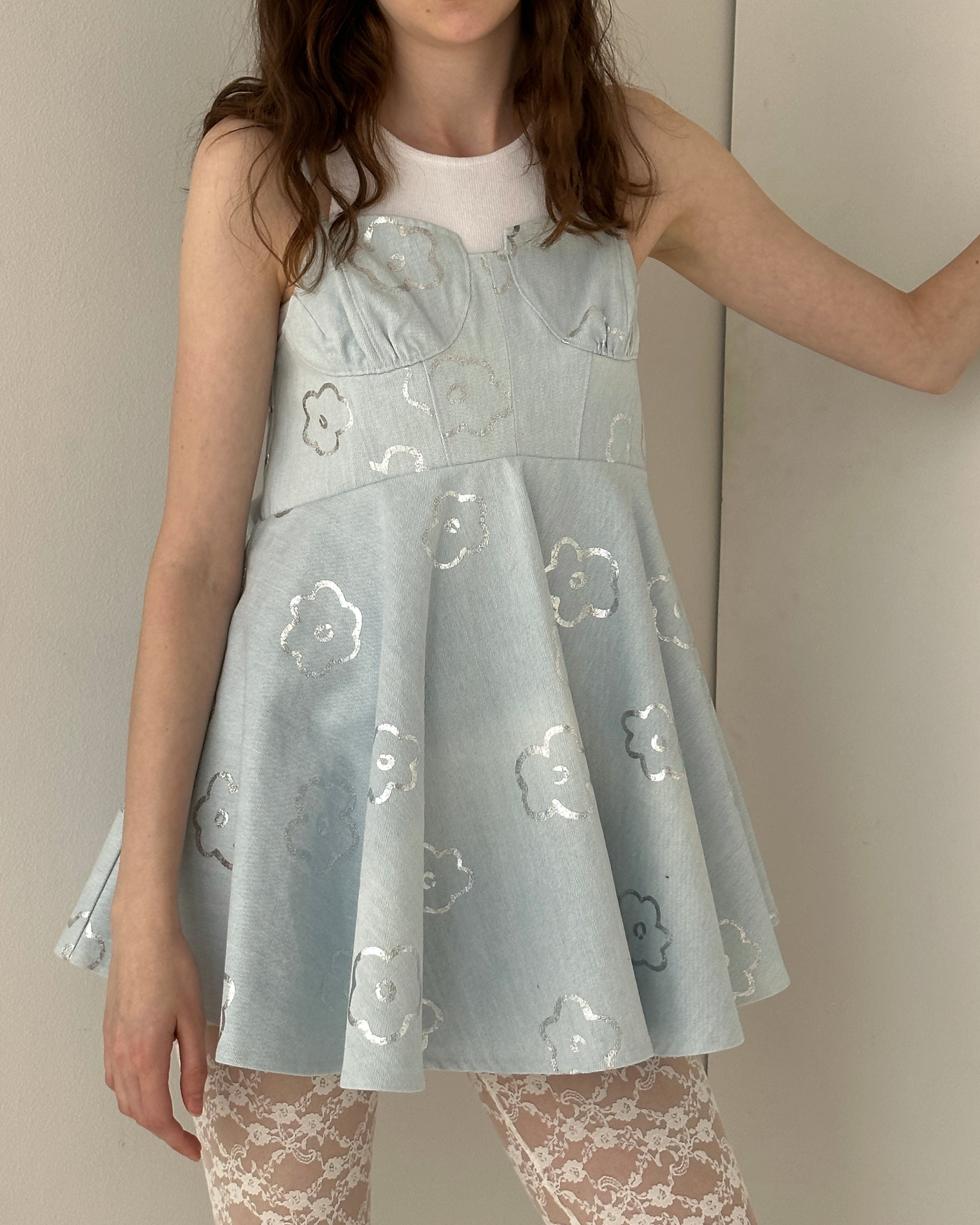 SILVER FLOWER DENIM TUNIC（LIGHT BLUE）