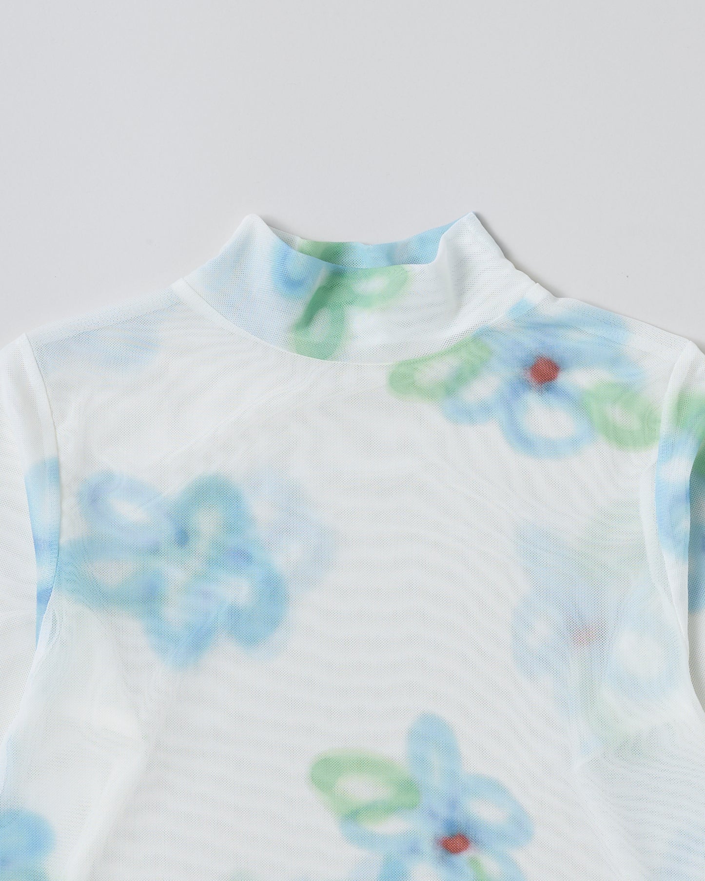 Blue spray flower see-through tops (high neck)