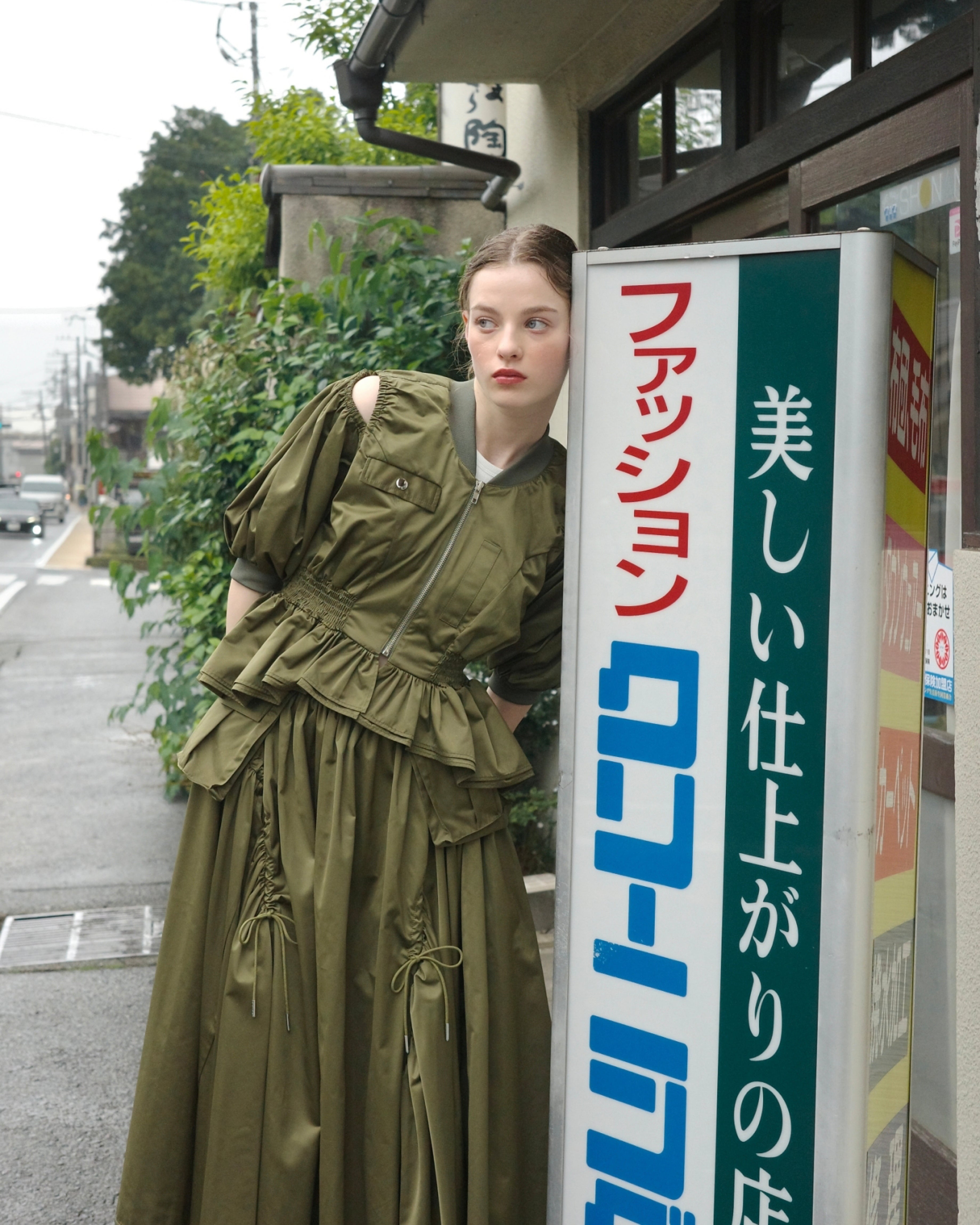 ジャケット・アウター POPPY PEPLUM PUFF TOPS (KHAKI) PEPLUM PUFF TOPS (KHAKI)