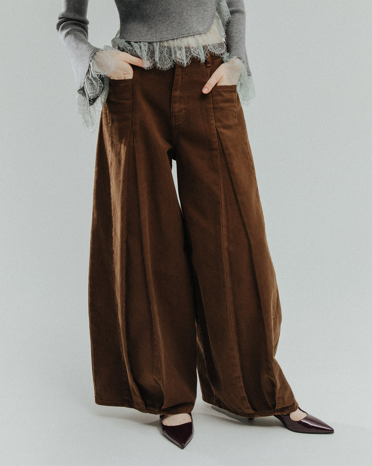 Pleated balloon denim pants
