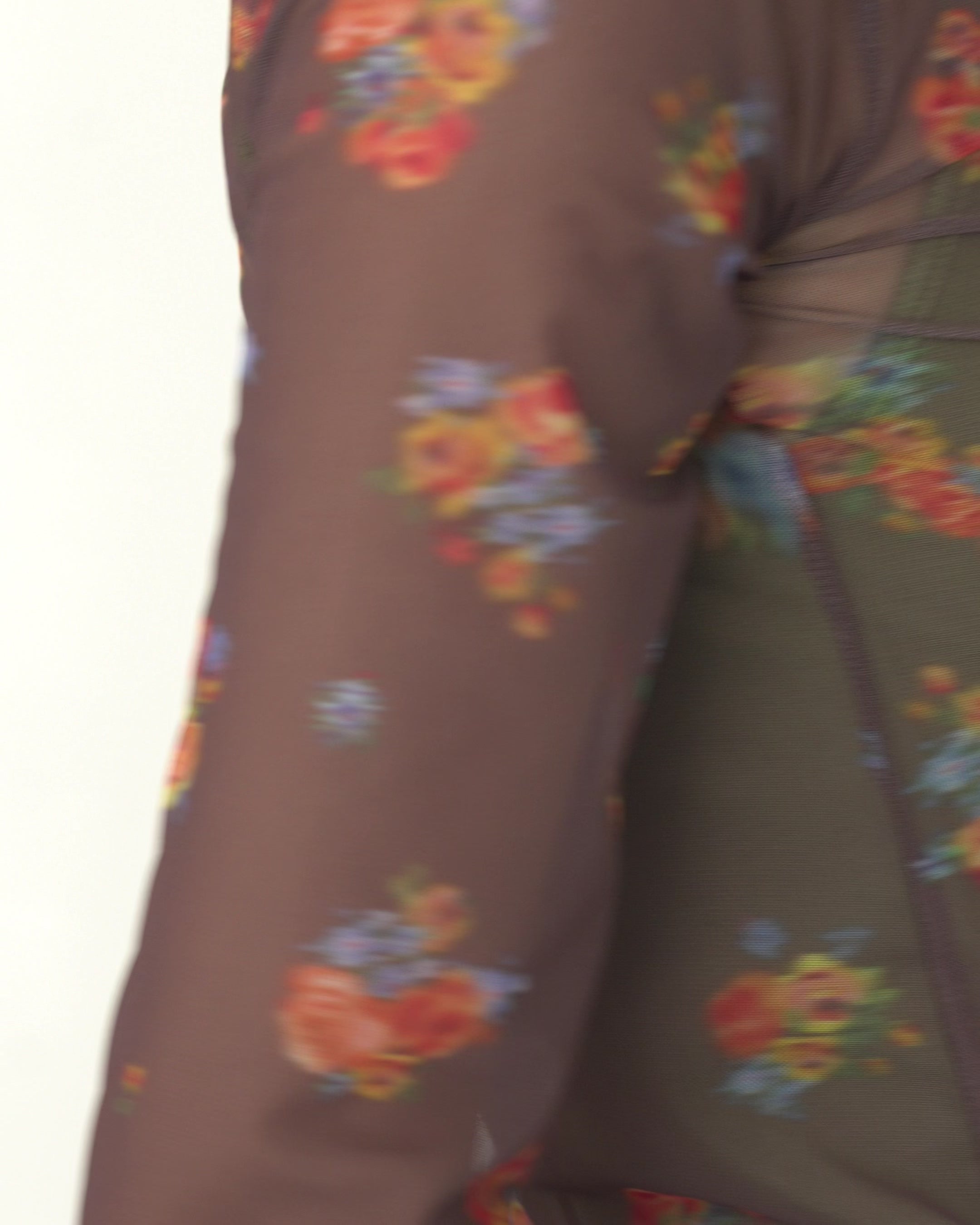 新品未使用タグ無し自宅保管 セットアップ 別々にも 総柄 あさぎーにょ 花柄 ITEMS