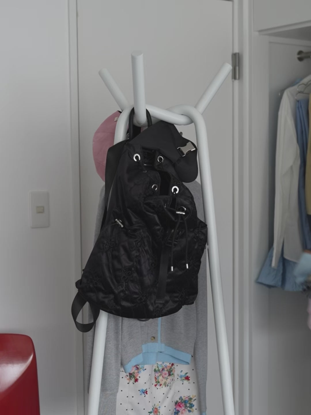 pointe backpack (black)